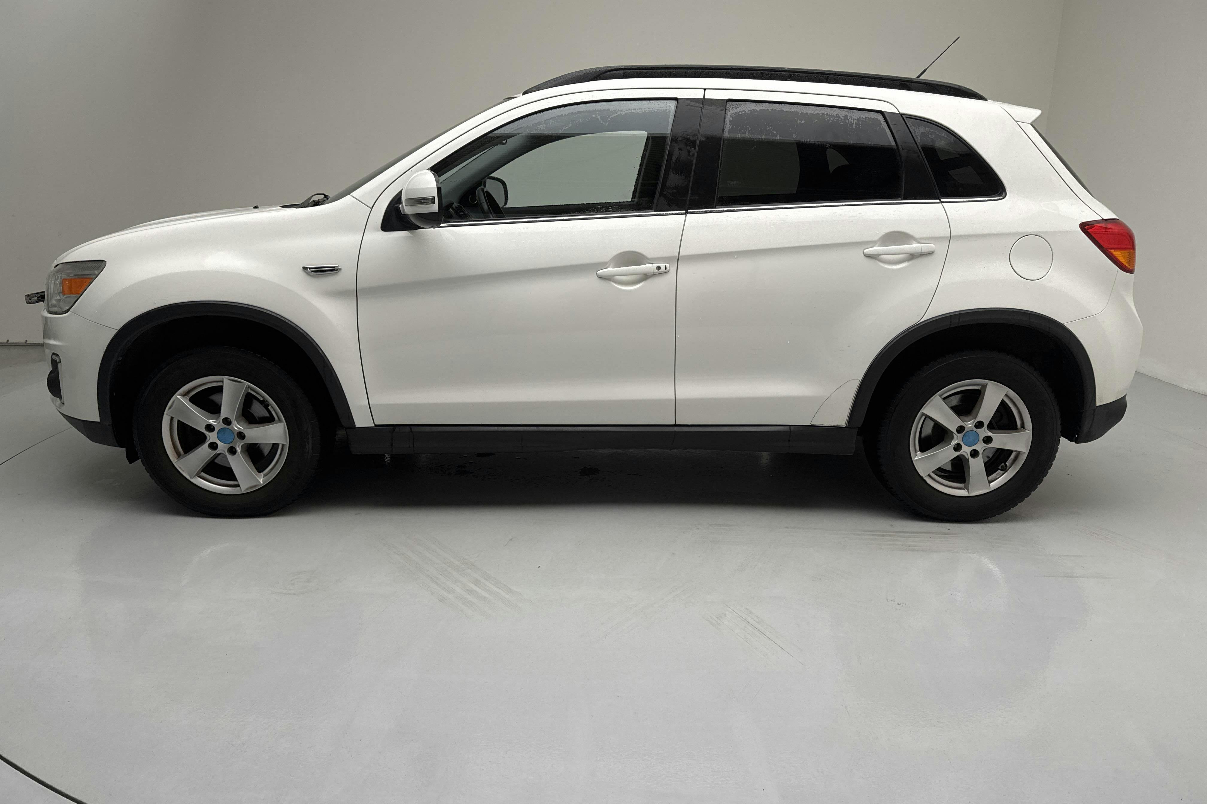 Presentation photo 2 of 13: Mitsubishi ASX 2.2D 4WD (150hk) - 247 850 km - Automatic - white - 2016