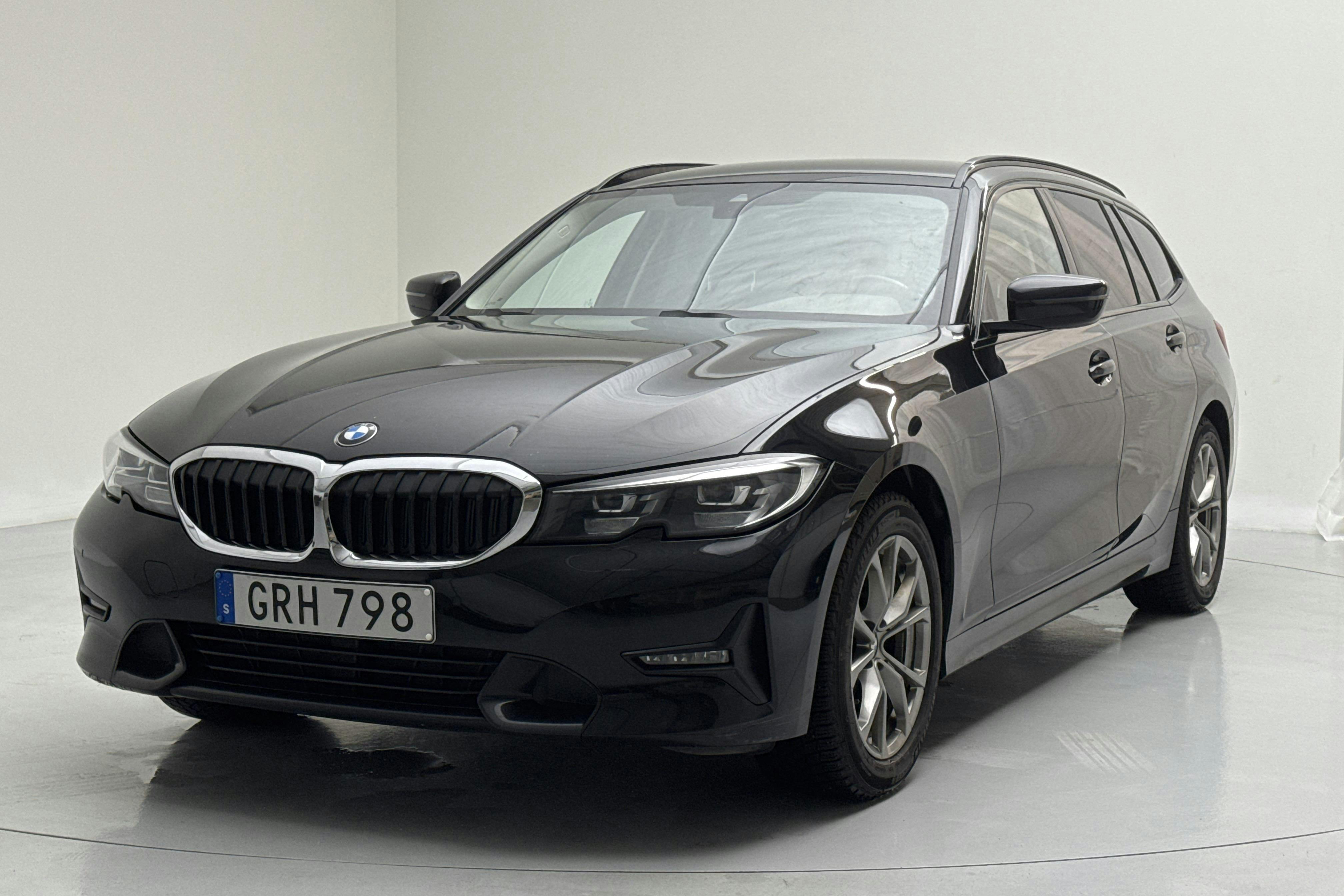 Presentation photo 1 of 16: BMW 320d Touring, G21 (190hk+11hk) - 107 220 km - Automatic - black - 2021