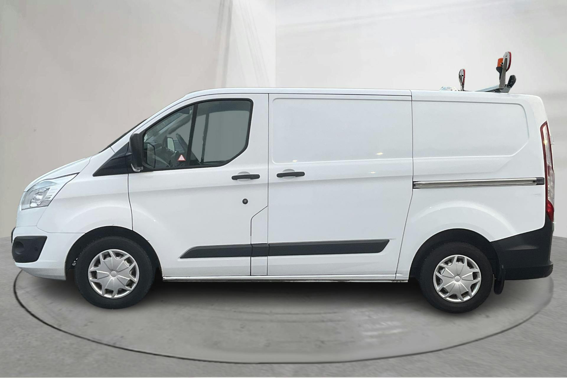 Presentationsfoto 2 av 15: Ford Transit Custom 290 (125hk) - 14 479 mil - Manuell - vit - 2015