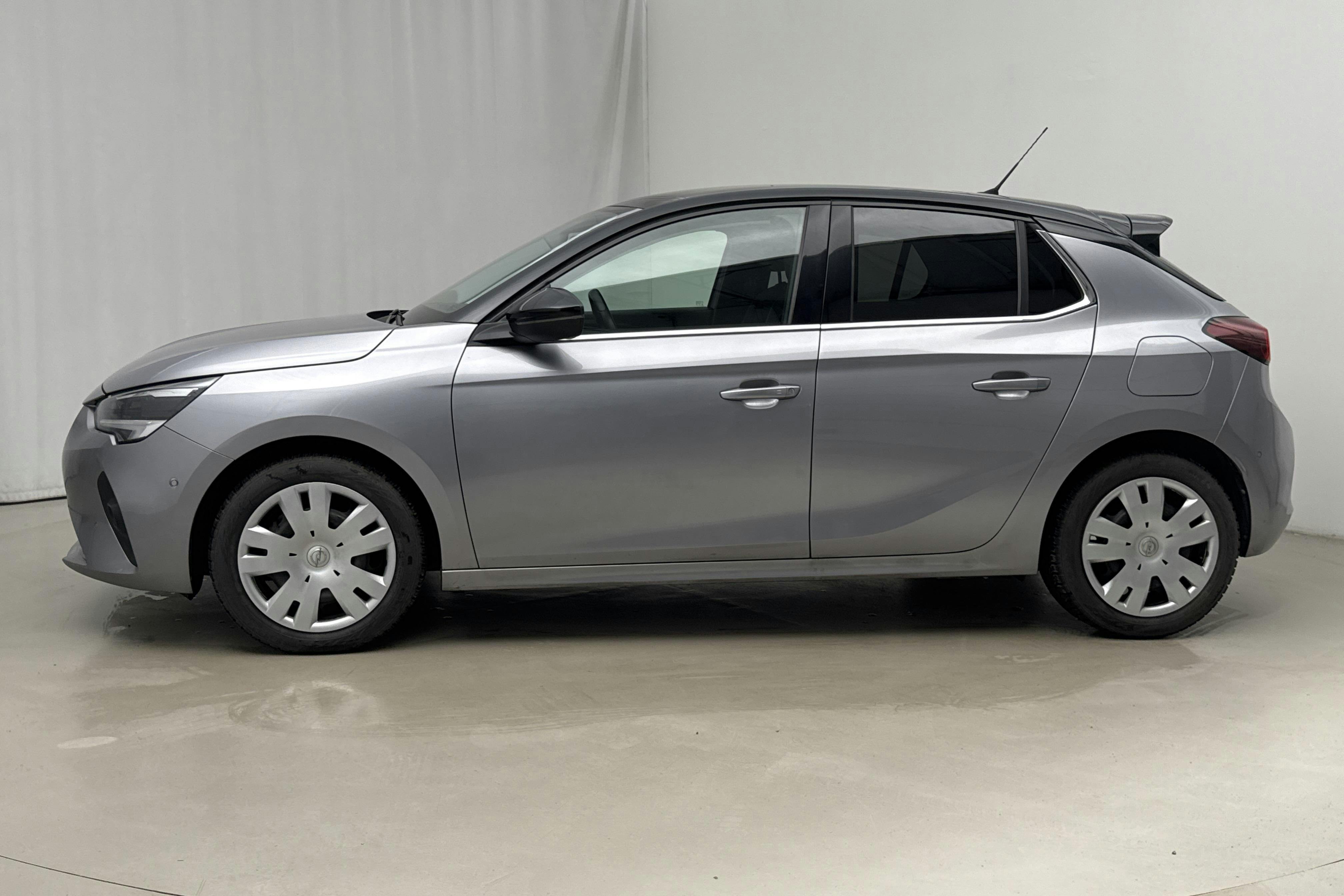 Presentation photo 2 of 21: Opel Corsa 1.2 P100 5dr (100hk) - 18 180 km - Automatic - gray - 2020