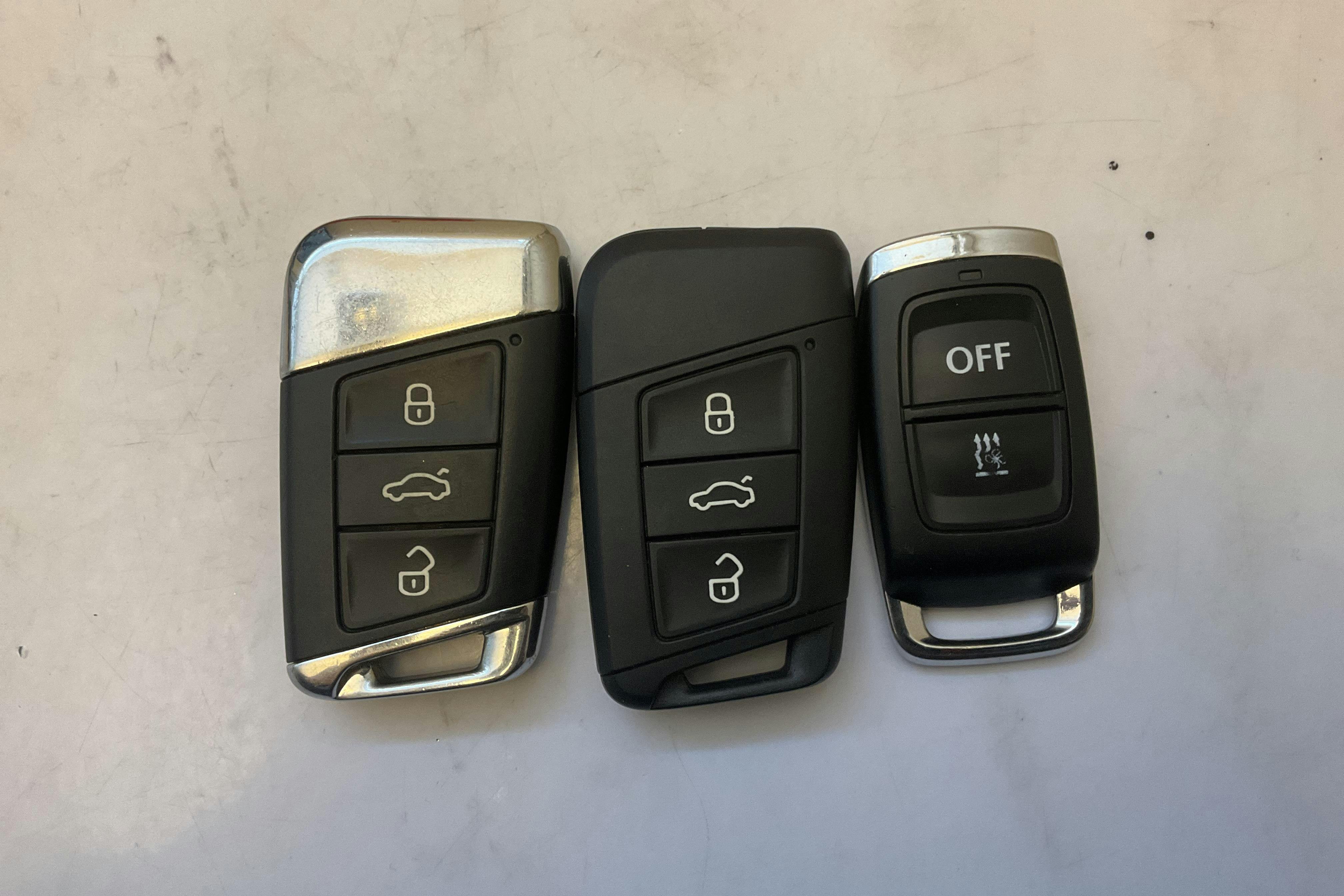 Presentationsfoto 18 av 18: Skoda Superb 2.0 TDI Kombi (150hk) - 15 130 mil - Automat - vit - 2018