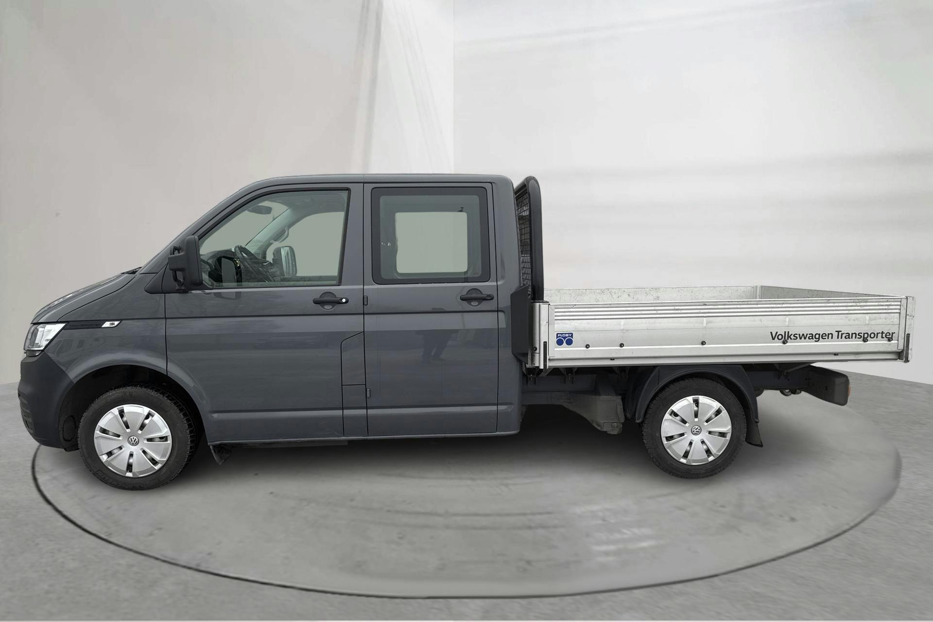 Presentation photo 2 of 12: VW Transporter Pickup T6.1 TDI (110hk) - 73 000 km - Manual - gray - 2022