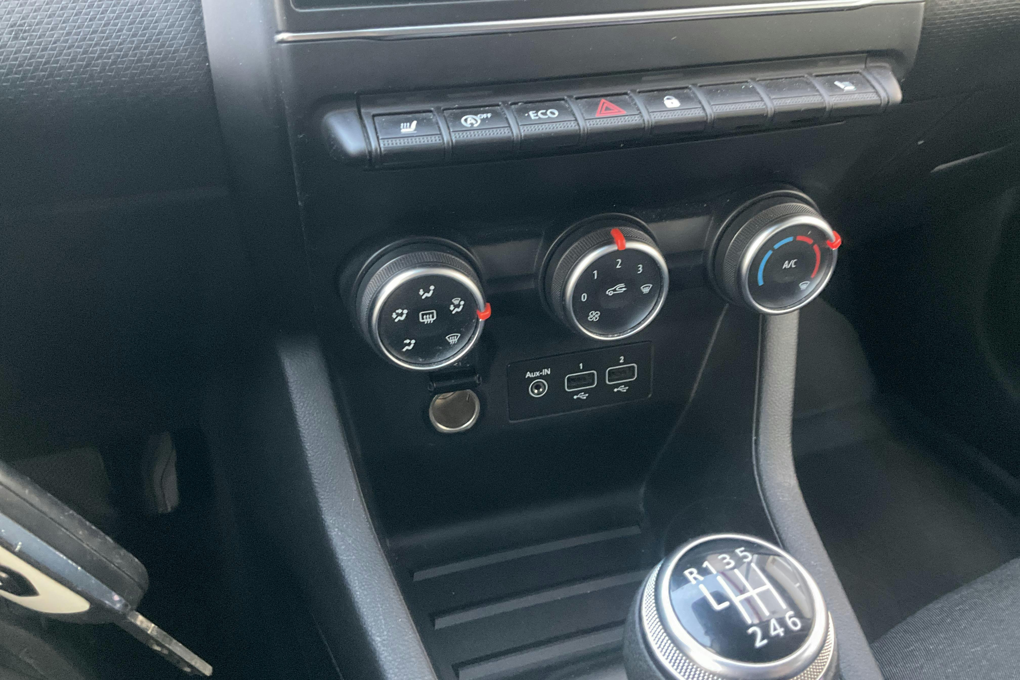 Presentation photo 12 of 12: Renault Clio V 1.5 dCi 5dr (115hk) - 96 510 km - Manual - white - 2020