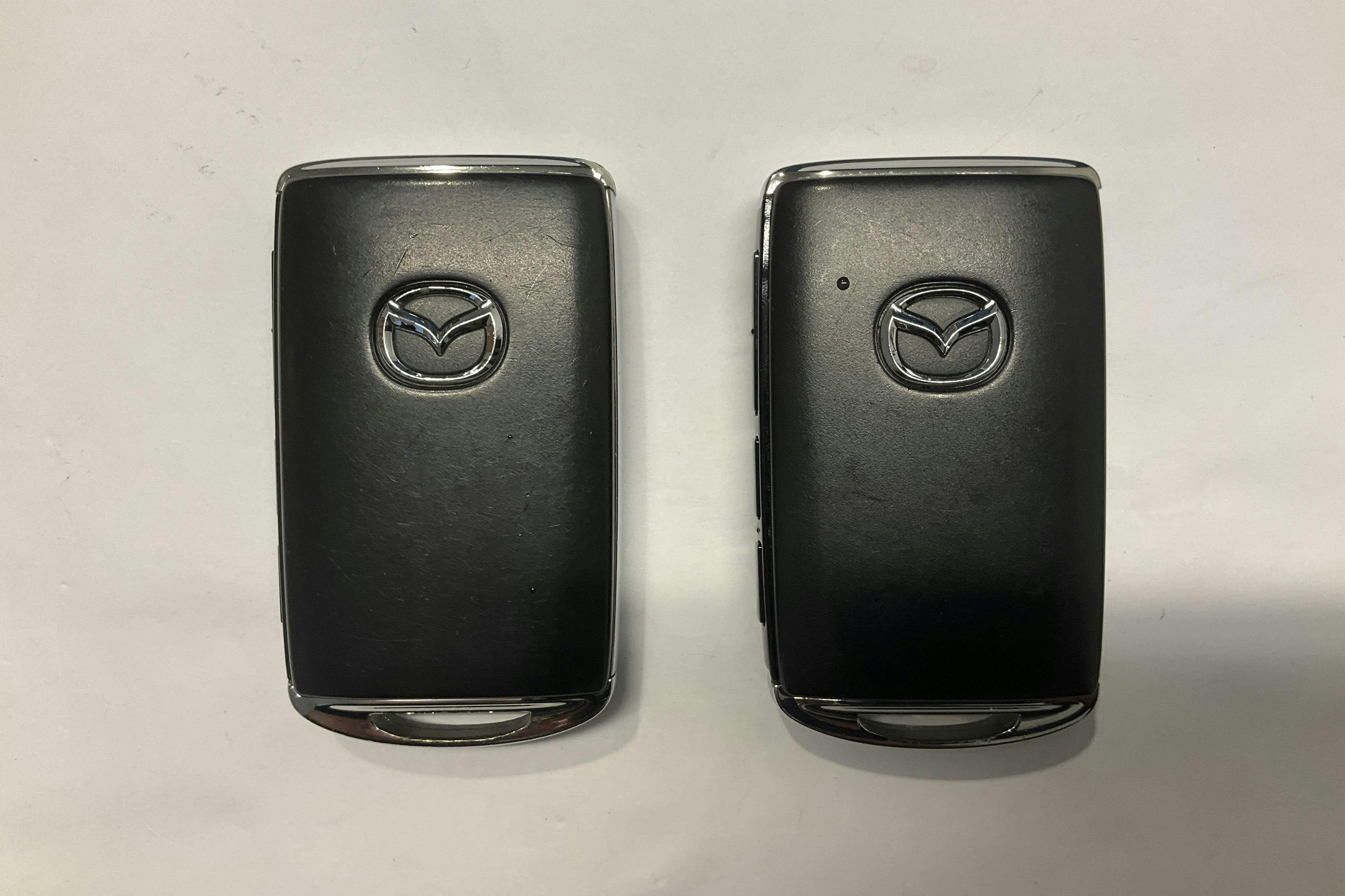 Presentation photo 19 of 19: Mazda CX-60 e-Skyactiv PHEV AWD (327hk) - 106 080 km - Automatic - gray - 2023