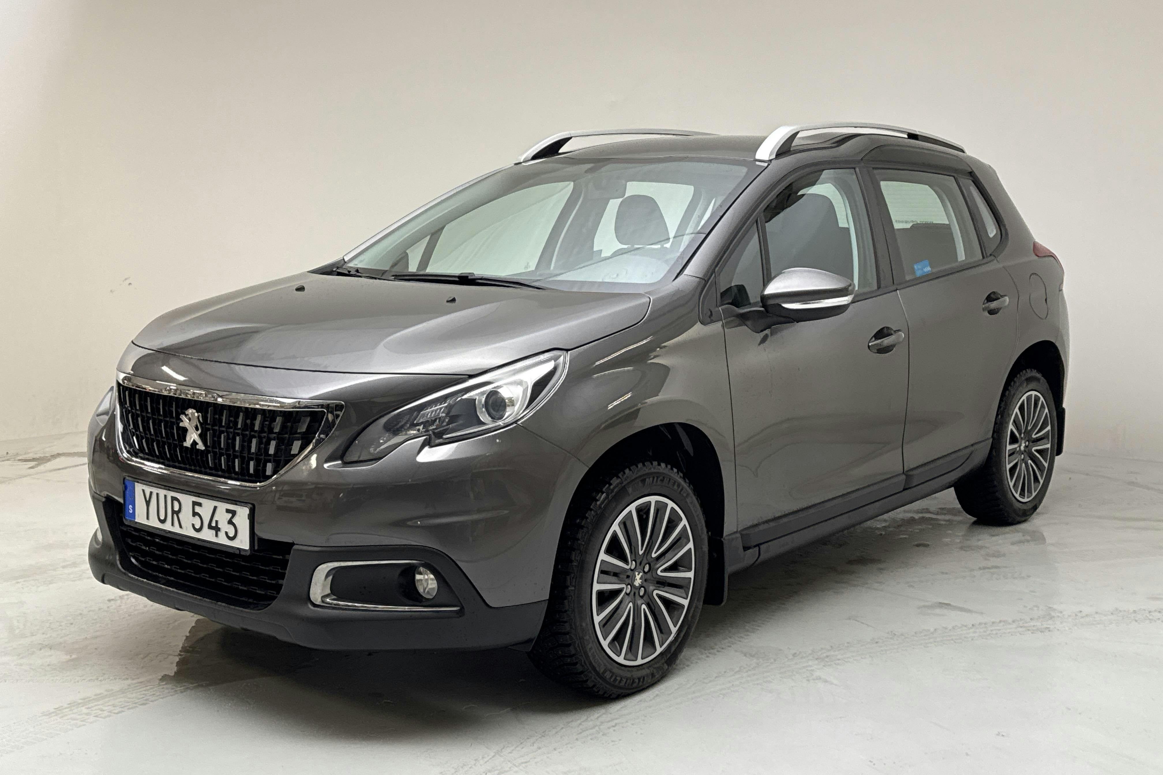 Presentation photo 1 of 13: Peugeot 2008 1.2 VTi (82hk) - 62 970 km - Manual - Dark Grey - 2018
