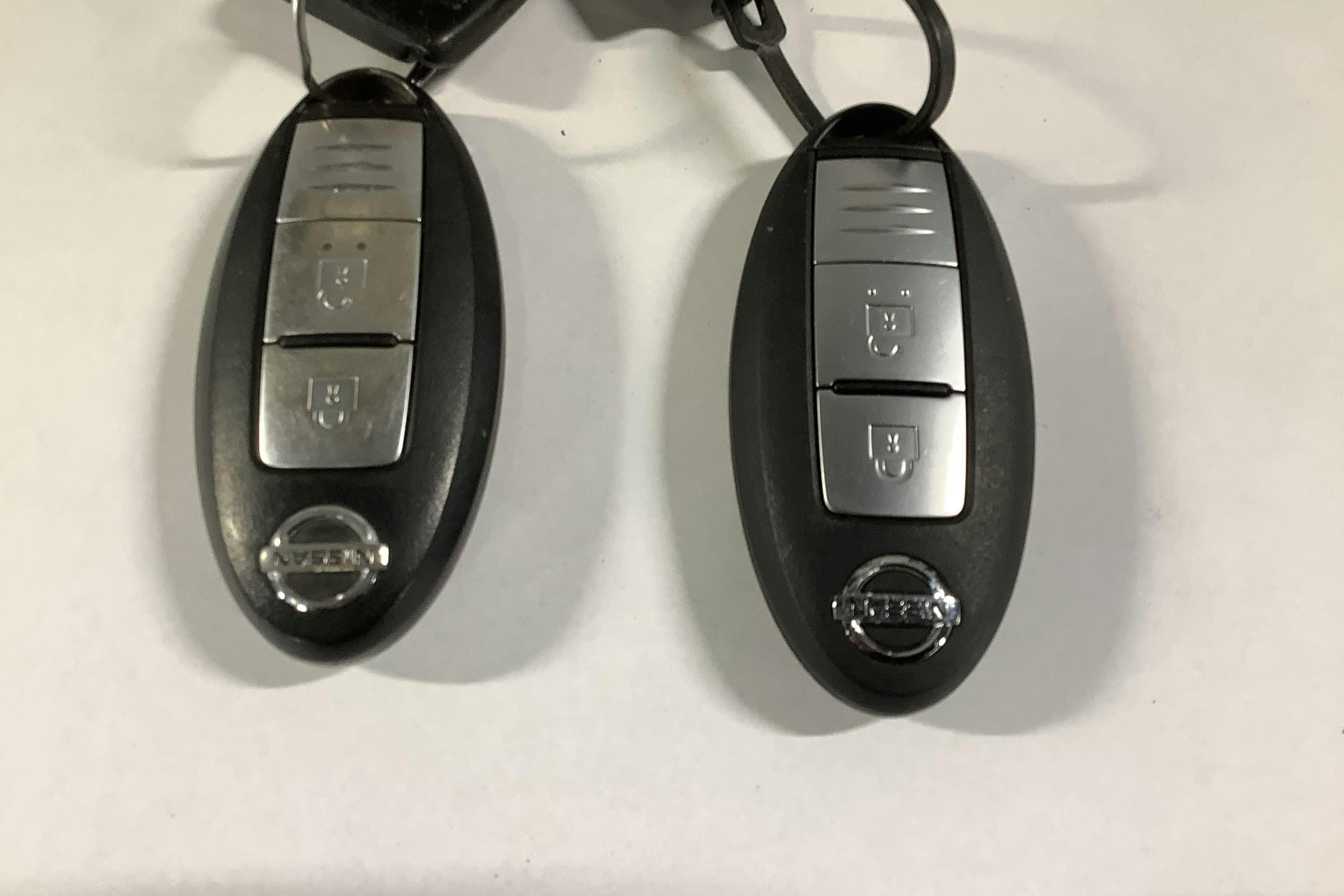 Presentationsfoto 20 av 20: Nissan Navara 2.3 dCi 4x4 (190hk) - 17 969 mil - Automat - grå - 2020