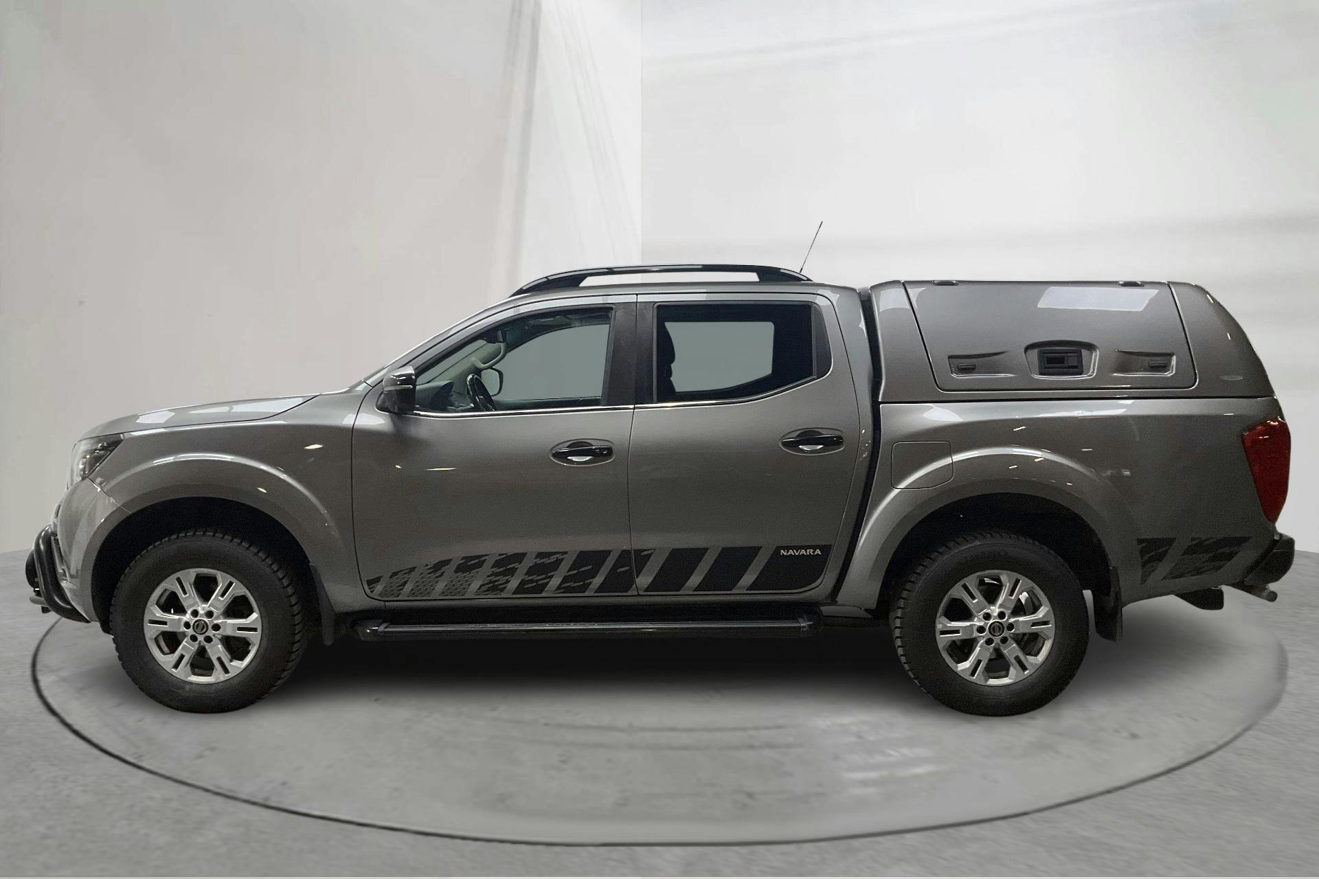 Presentationsfoto 2 av 20: Nissan Navara 2.3 dCi 4x4 (190hk) - 17 969 mil - Automat - grå - 2020