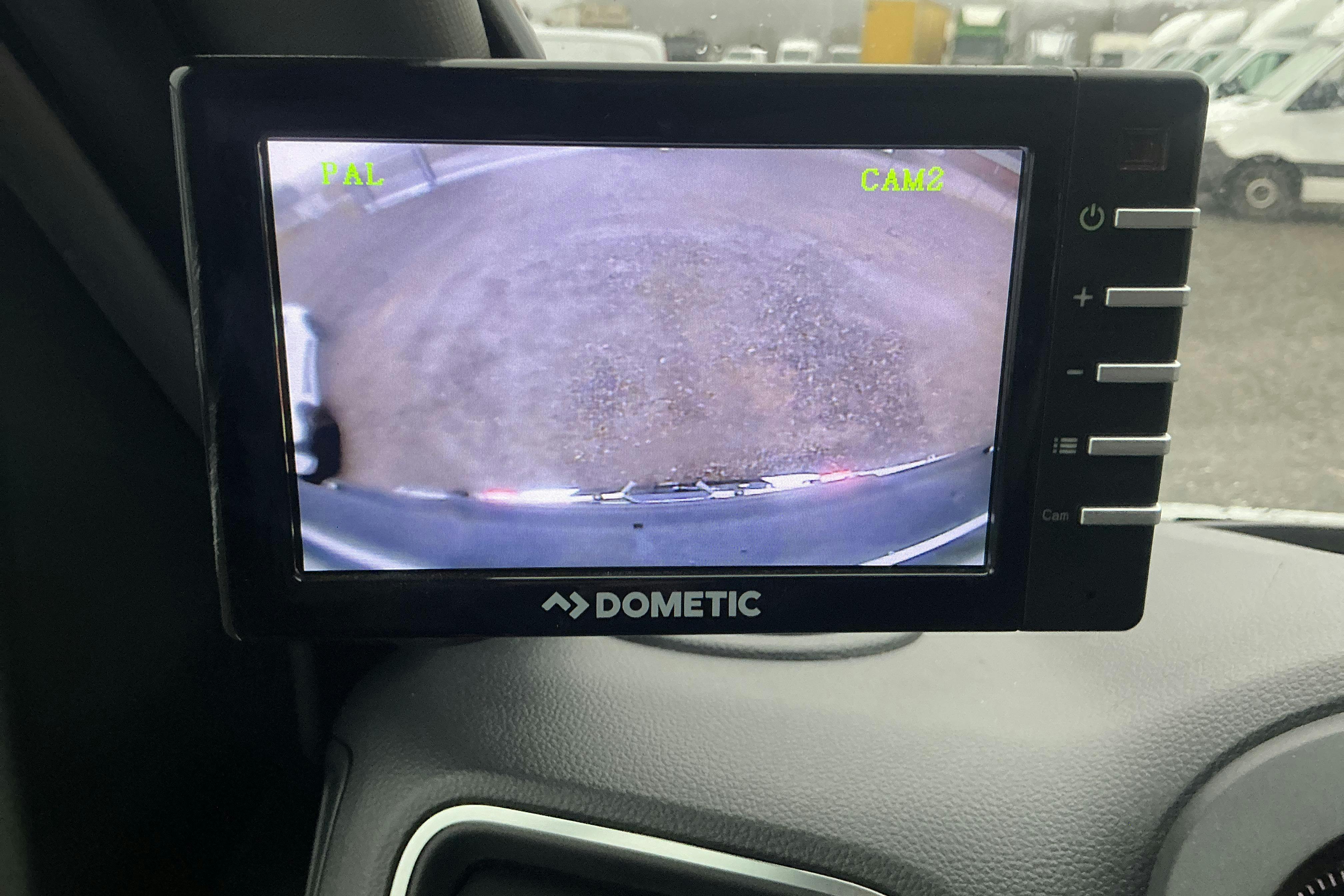 Presentation photo 18 of 18: Renault Master 2.3 dCi UMESLÄP UME LIGHT-5S  Hästtransport - 134 060 km - Manual - white - 2023