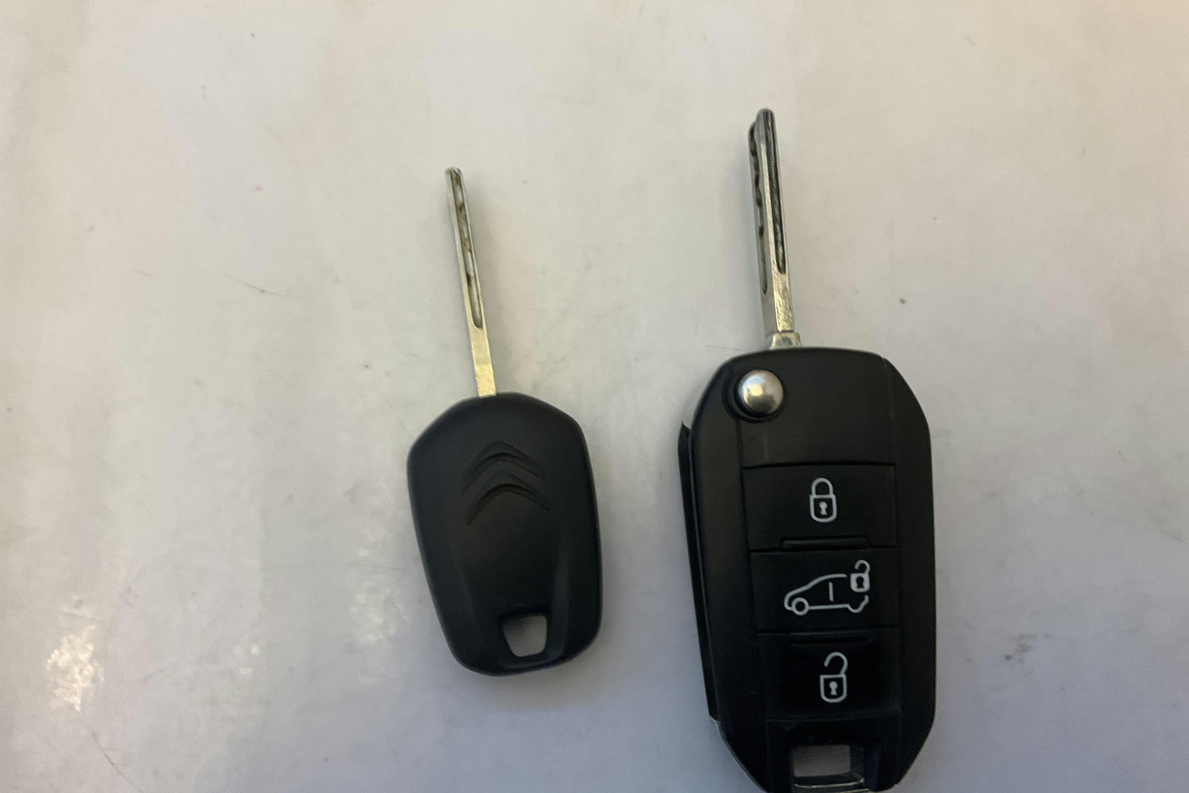 Presentationsfoto 13 av 13: Citroën e-Jumpy IV 75kWh Skåp (136hk) - 5 745 mil - Automat - vit - 2021