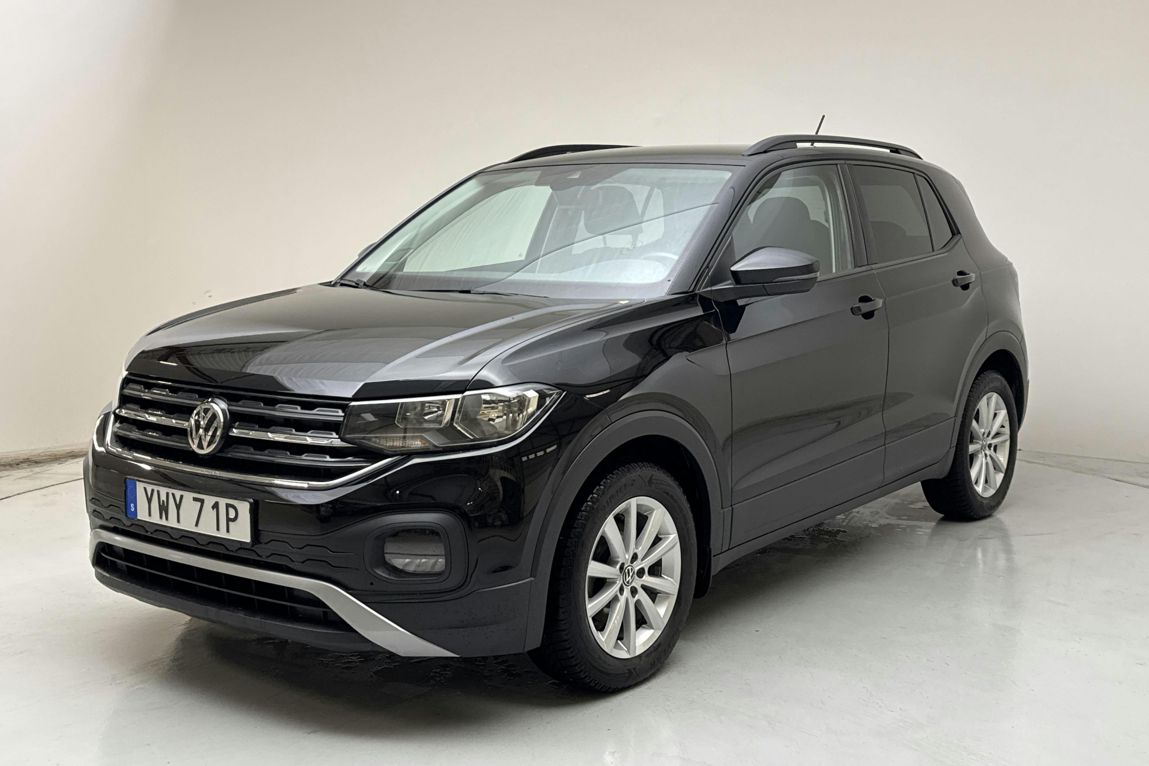 Presentation photo 1 of 15: VW T-Cross 1.0 TSI (95hk) - 49 490 km - Manual - black - 2020