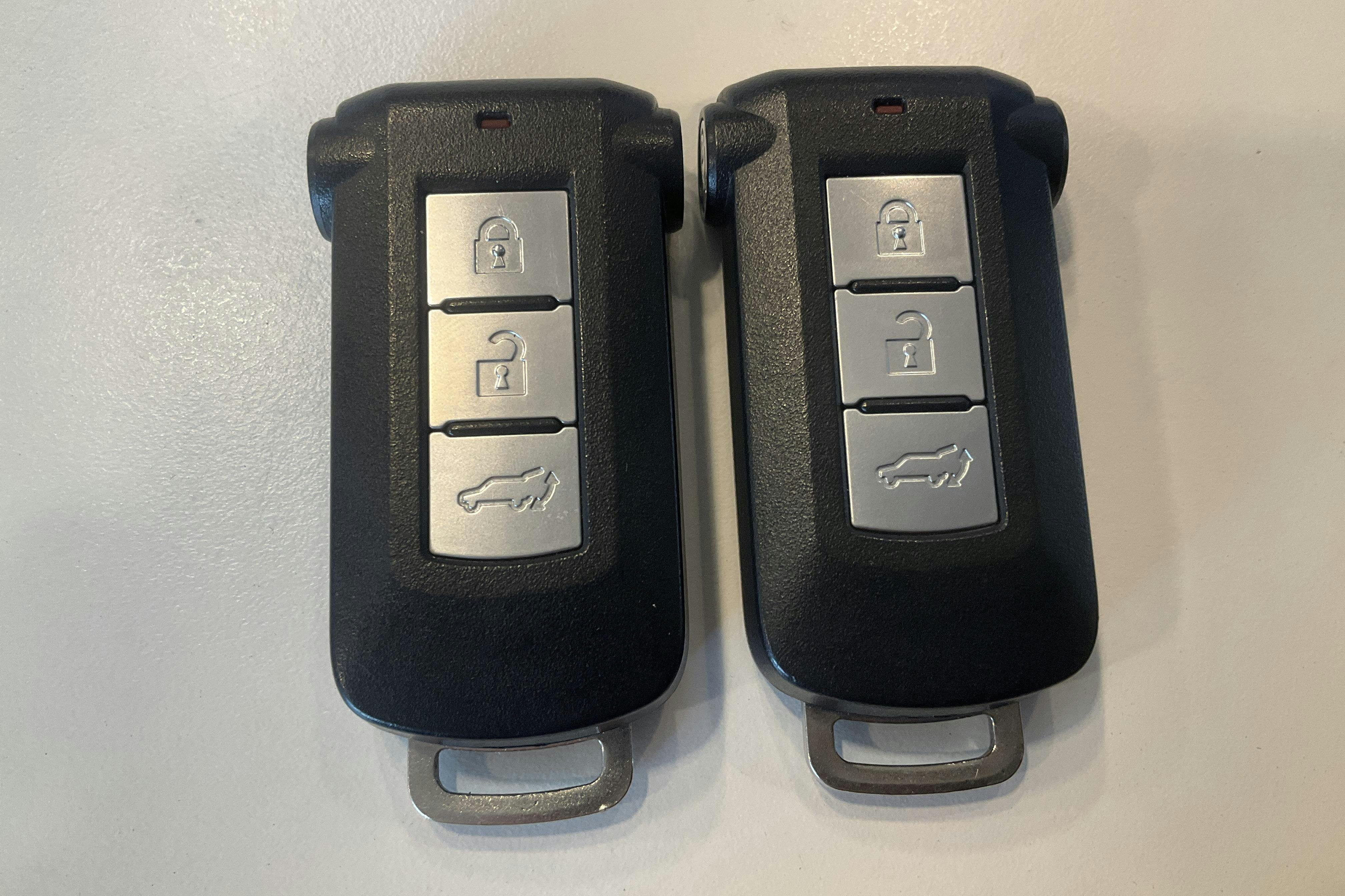 Presentation photo 19 of 19: Mitsubishi Outlander 2.0 Plug-in Hybrid 4WD (121hk) - 93 890 km - Automatic - gray - 2018