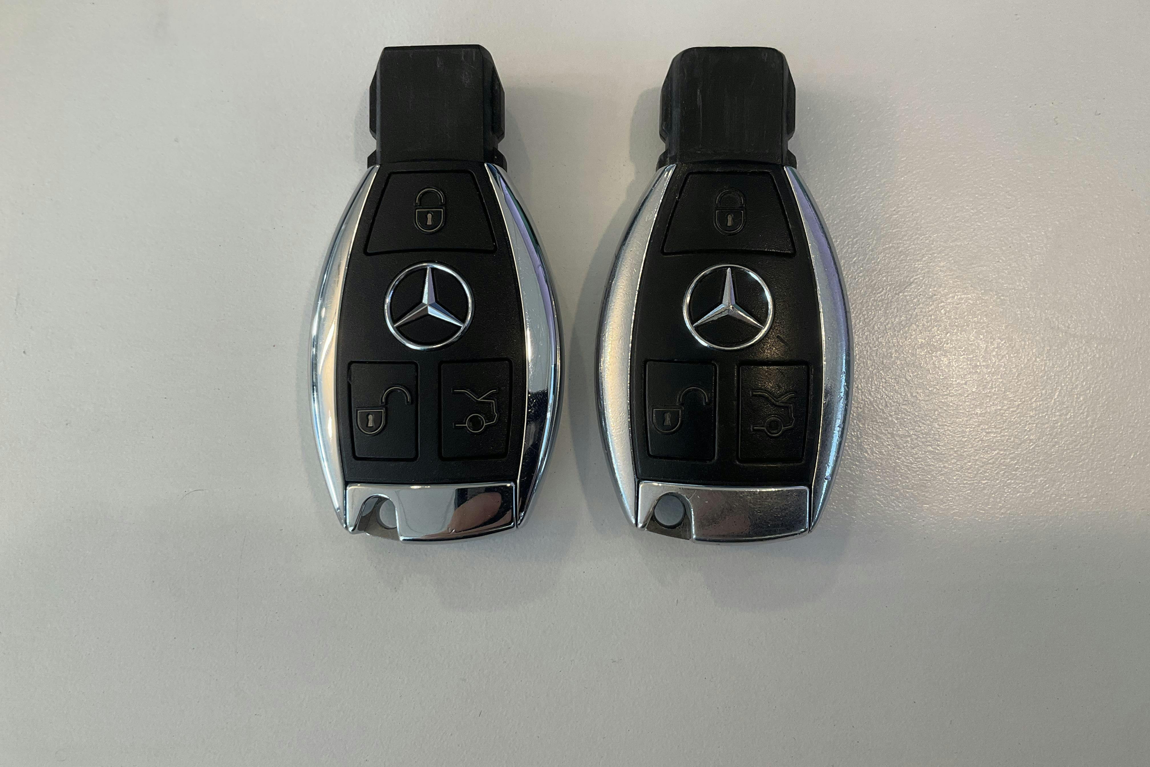 Presentation photo 16 of 16: Mercedes C 220 CDI BlueEfficiency W204 (170hk) - 159 240 km - Automatic - silver - 2011