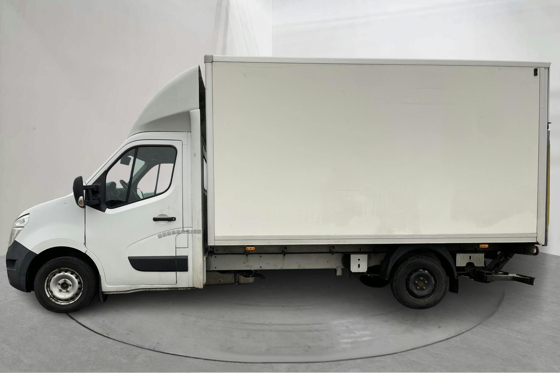 Zdjęcie prezentacyjne 2 z 14: Nissan NV400 2.3 dCi Volymskåp (125hk) - 383 630 km - Manualna - biały - 2015