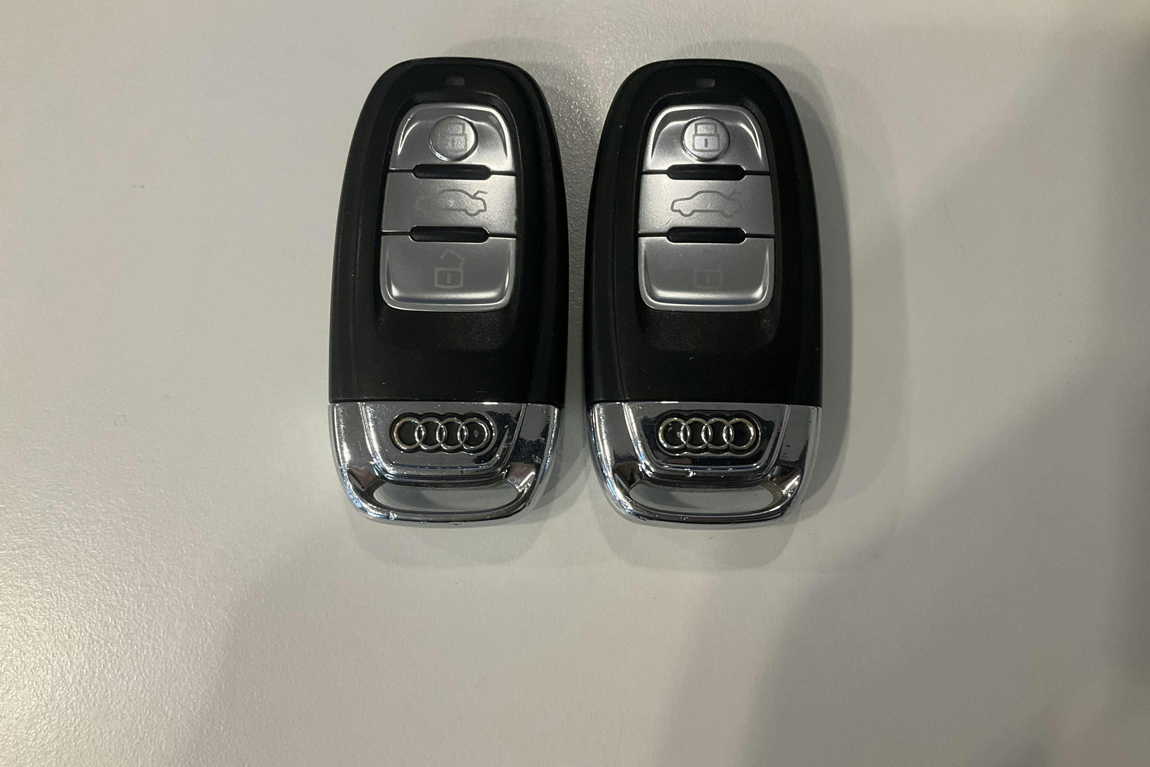 Presentation photo 16 of 16: Audi A6 2.0 TDI Avant (177hk) - 270 740 km - Automatic - white - 2014