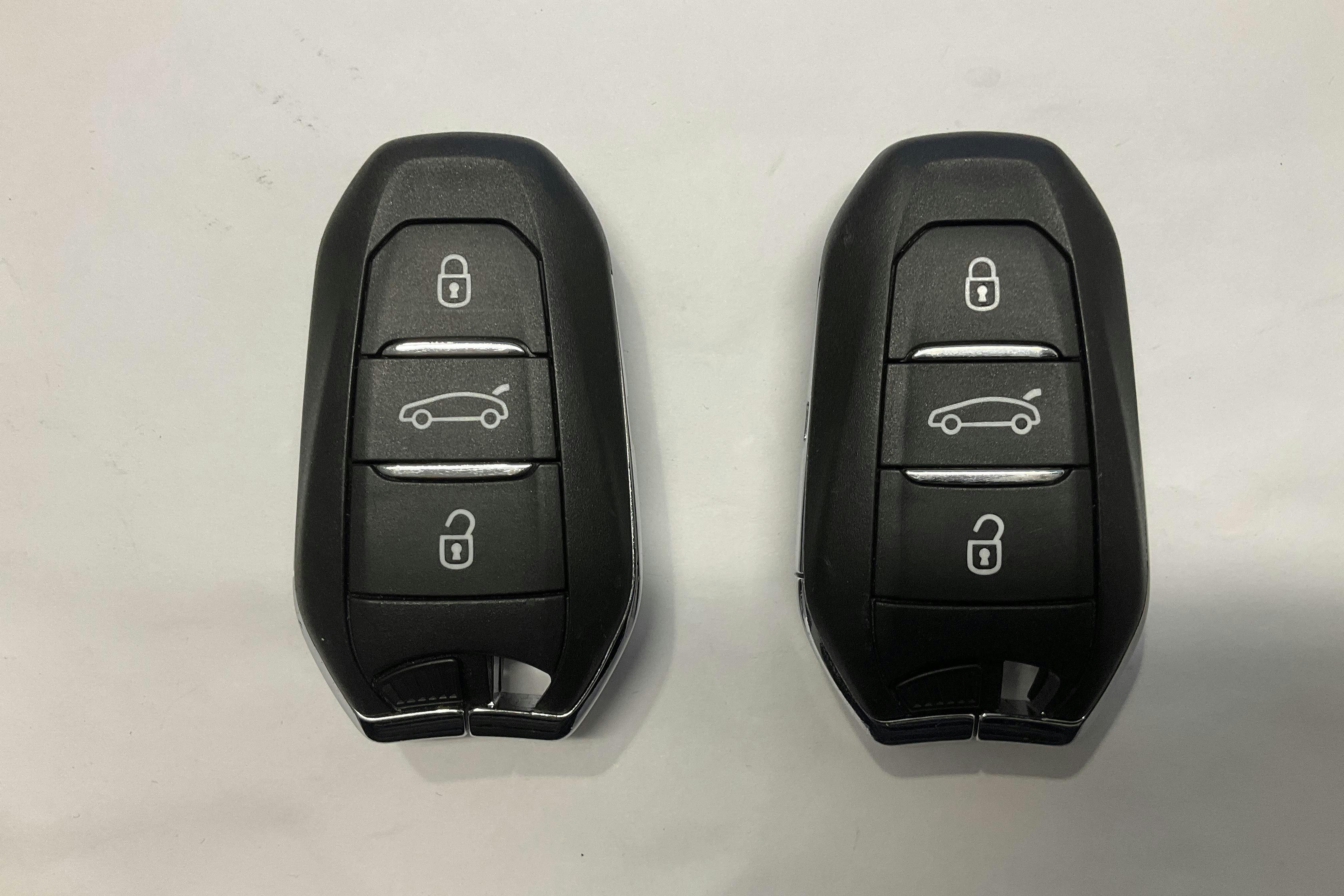 Esitlusfoto 17 aadressil 17: Peugeot 508 1.6 Hybrid 5dr (225hk) - 53 730 km - Automaatne - punane - 2021