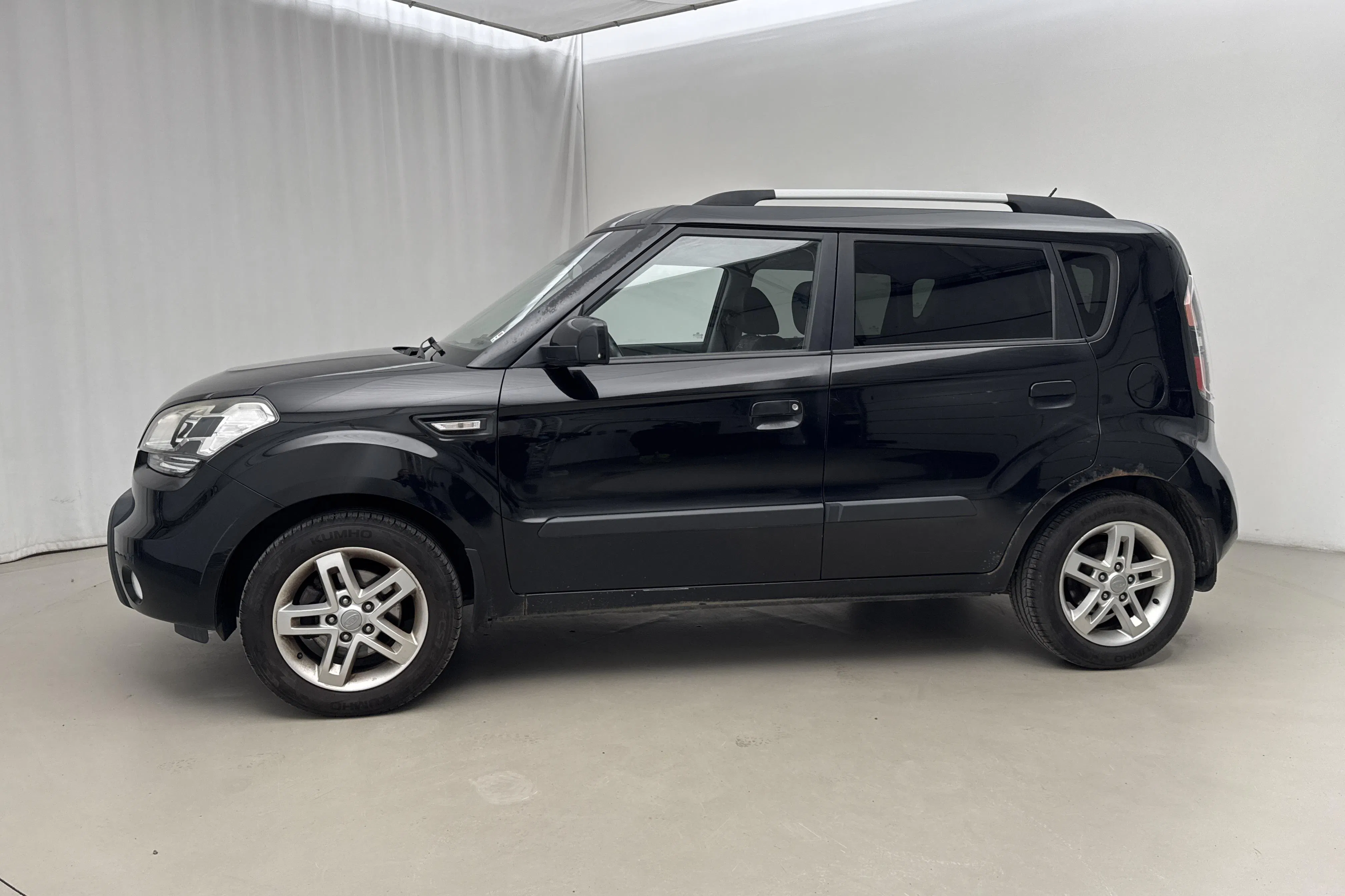 Presentationsfoto 2 av 15: KIA Soul 1.6 (124hk) - 12 012 mil - Manuell - svart - 2010