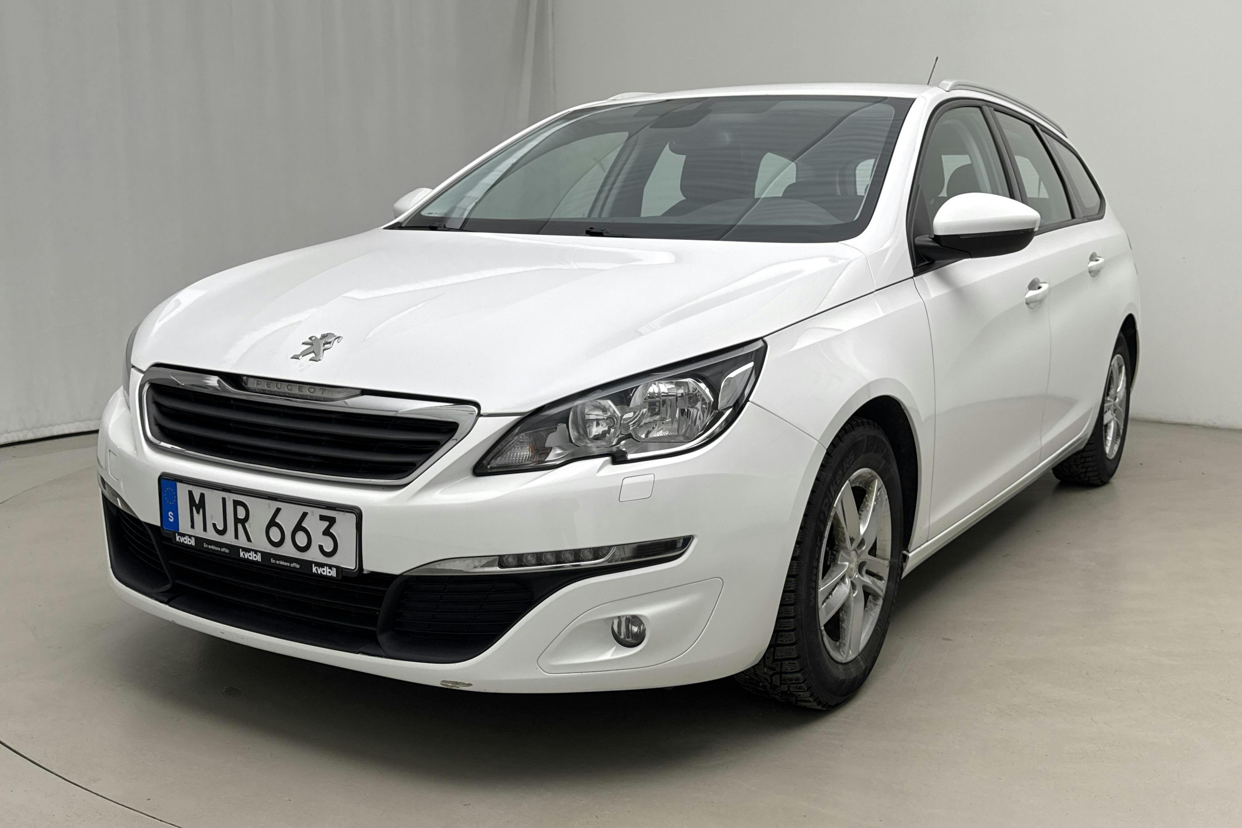 Peugeot 308 SW PureTech (110hk) - 9 014 mil - Manuell - vit - 2016