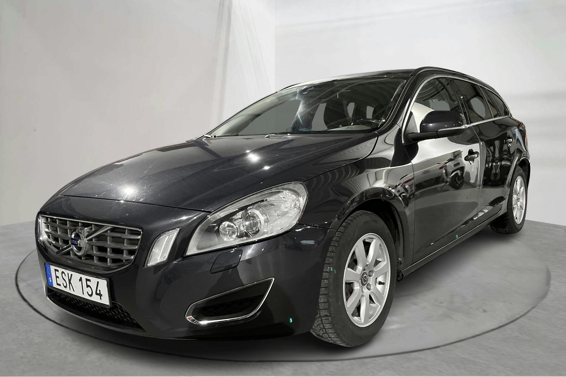 Esittelykuva 1 osoitteesta 14: Volvo V60 D2 (115hk) - 90 820 km - Manuaalinen - Dark Grey - 2013