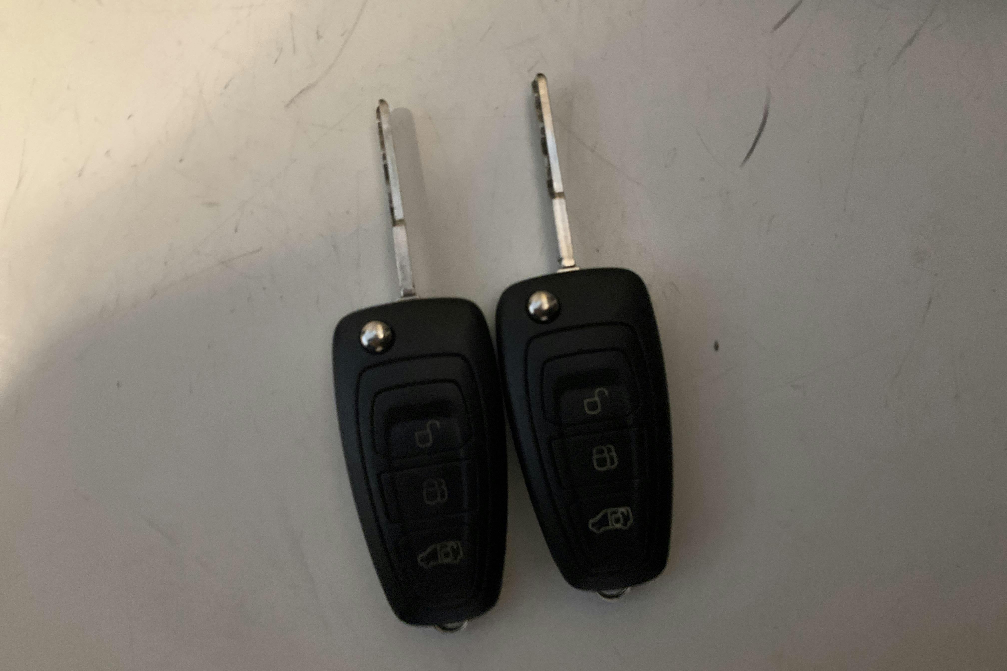 Esitlusfoto 14 aadressil 14: Ford Transit Connect 1.5 TDCi (120hk) - 140 290 km - Automaatne - valge - 2016