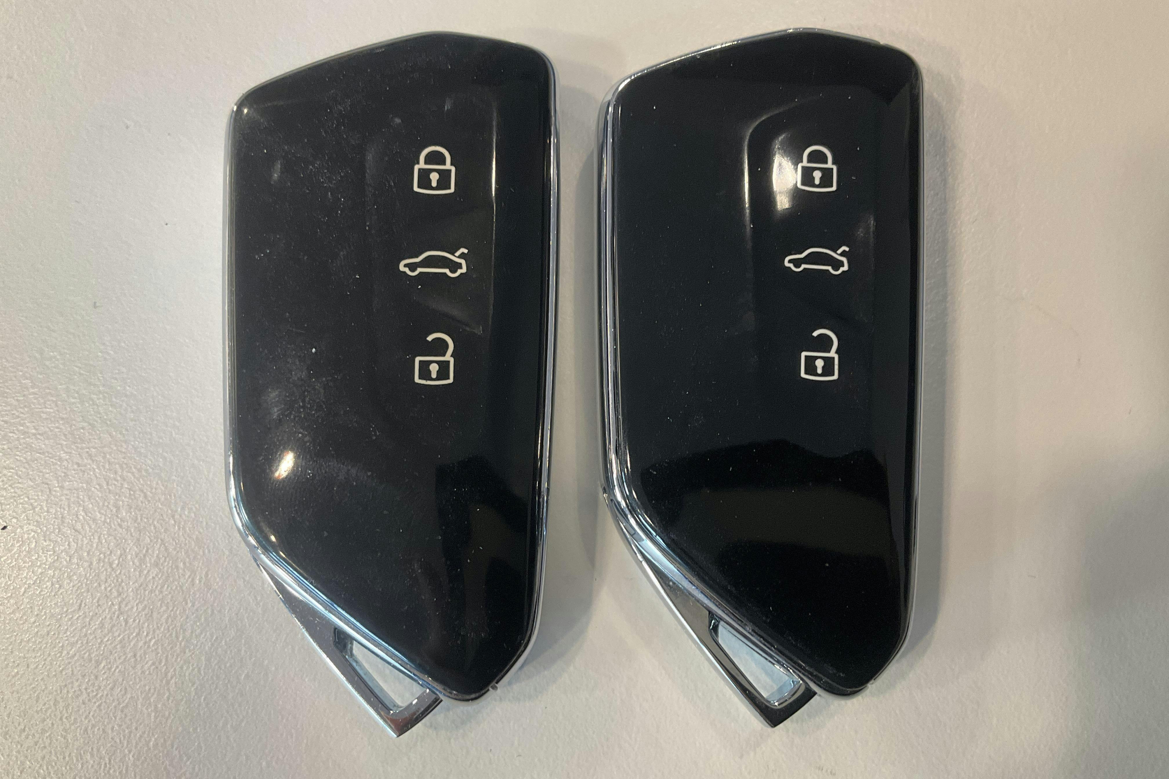 Presentation photo 21 of 21: VW ID.4 77kWh (204hk) - 120 690 km - Automatic - white - 2023