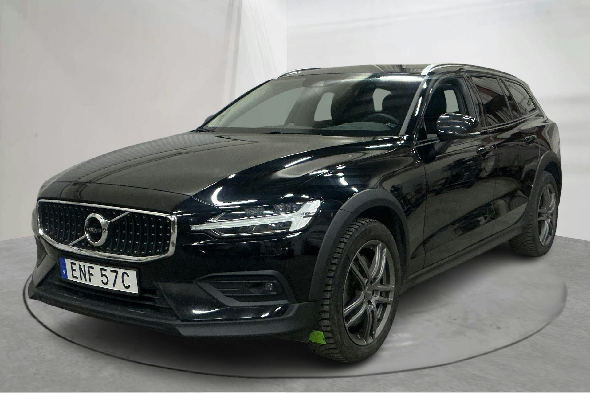 Presentationsfoto 1 av 17: Volvo V60 B4 Cross Country AWD Mildhybrid, Diesel (197hk) - 8 902 mil - Automat - svart - 2022
