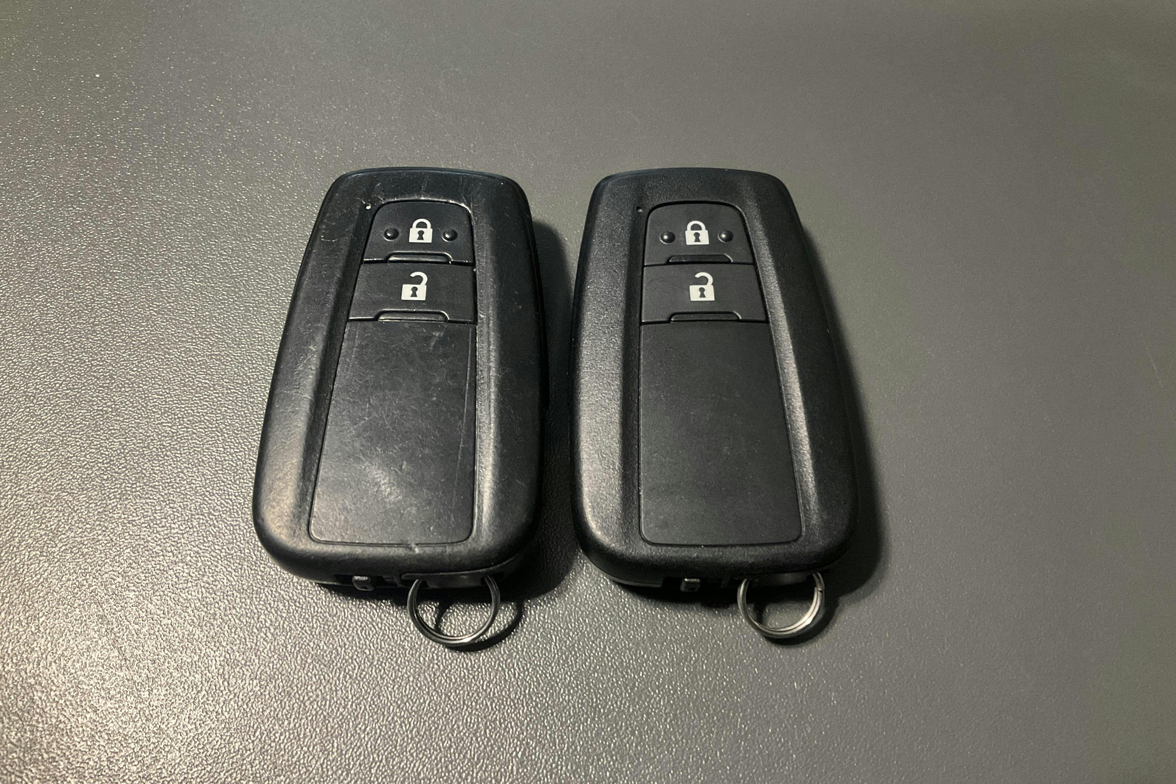 Esitlusfoto 14 aadressil 14: Toyota Corolla 1.8 Hybrid 5dr (122hk) - 113 300 km - Automaatne - valge - 2021