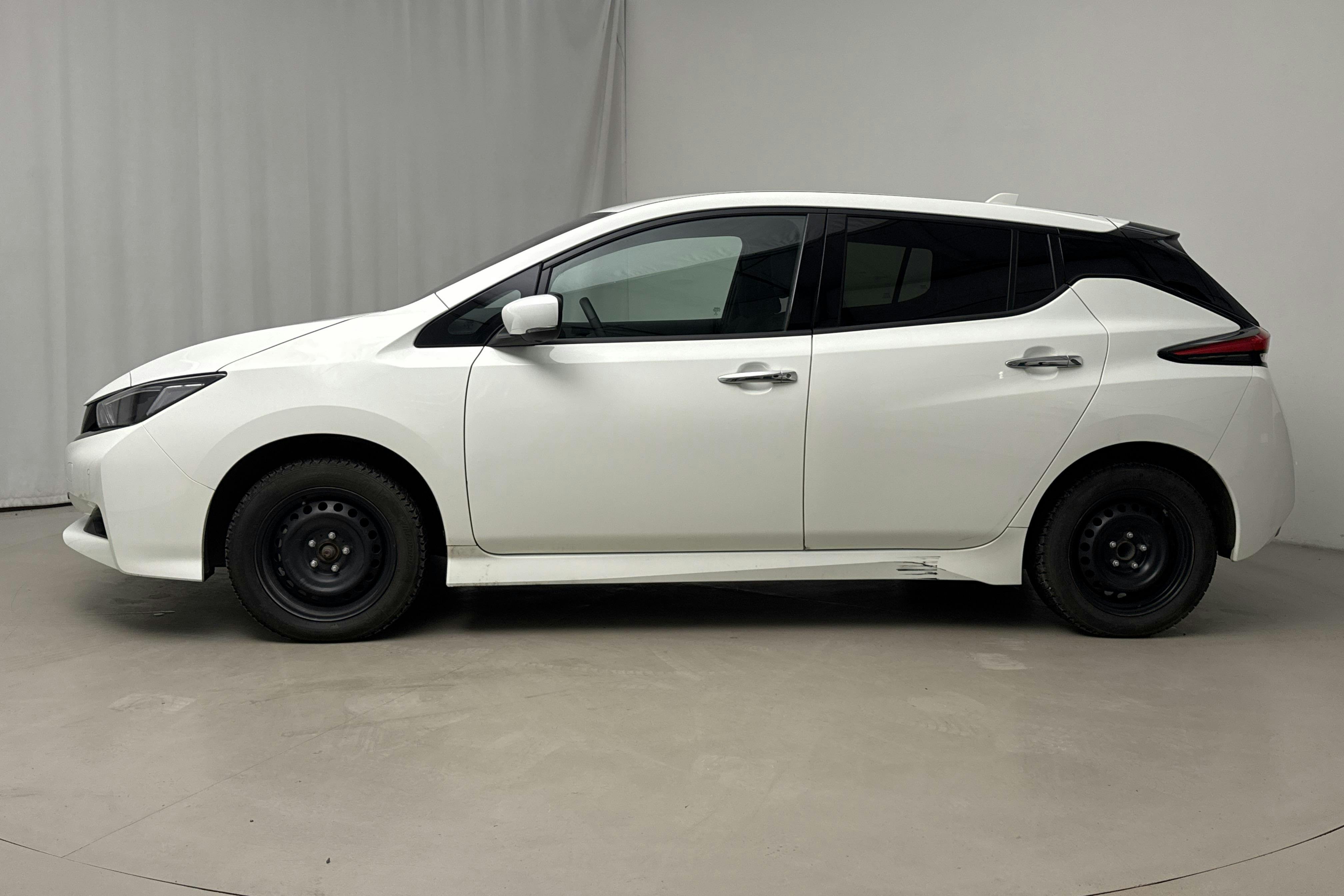 Presentation photo 2 of 19: Nissan LEAF e+ 59kWh (214hk) - 16 610 km - Automatic - white - 2023