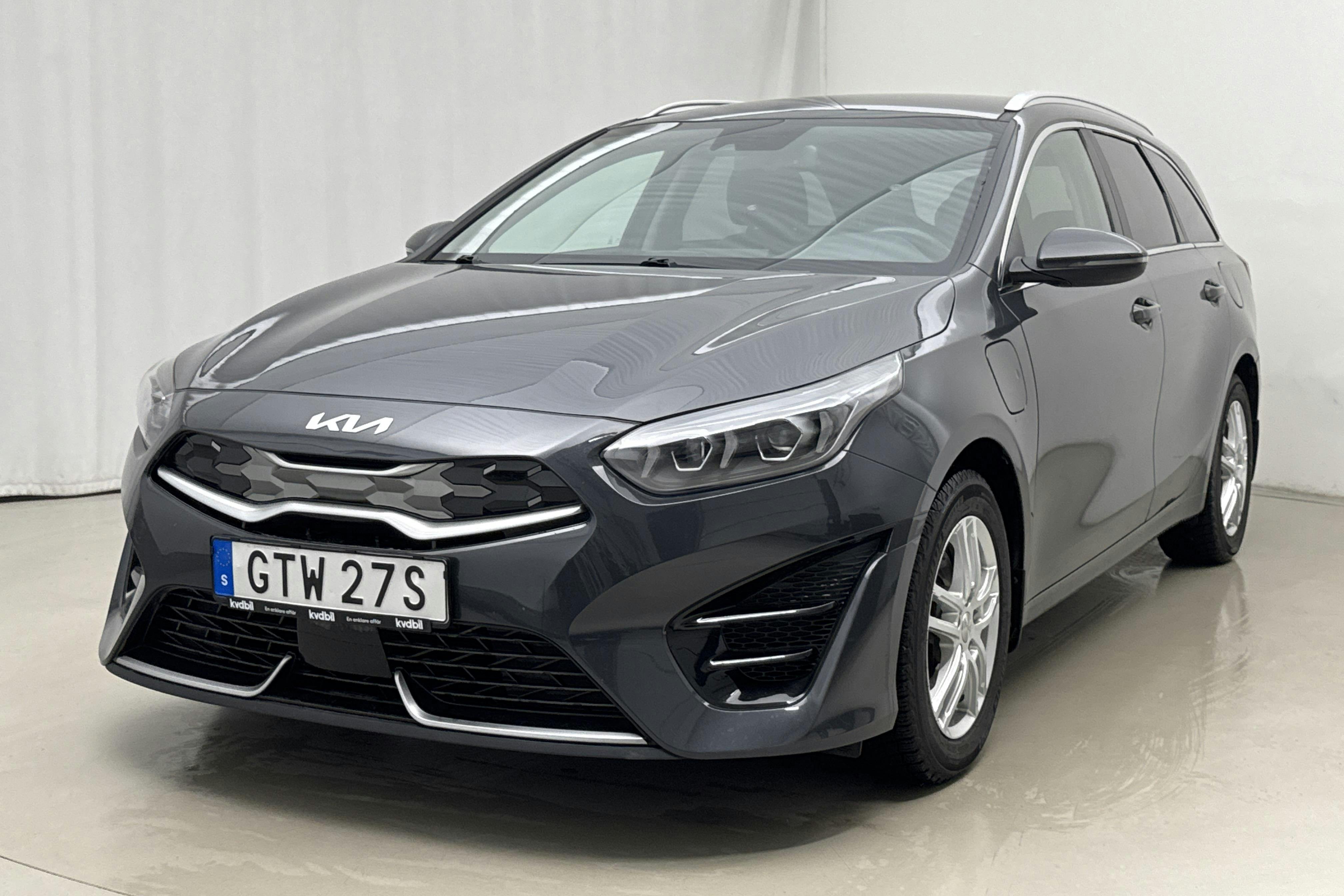 Esitlusfoto 1 aadressil 21: KIA Ceed 1.6 Plug-in Hybrid SW (141hk) - 58 950 km - Automaatne - hall - 2022