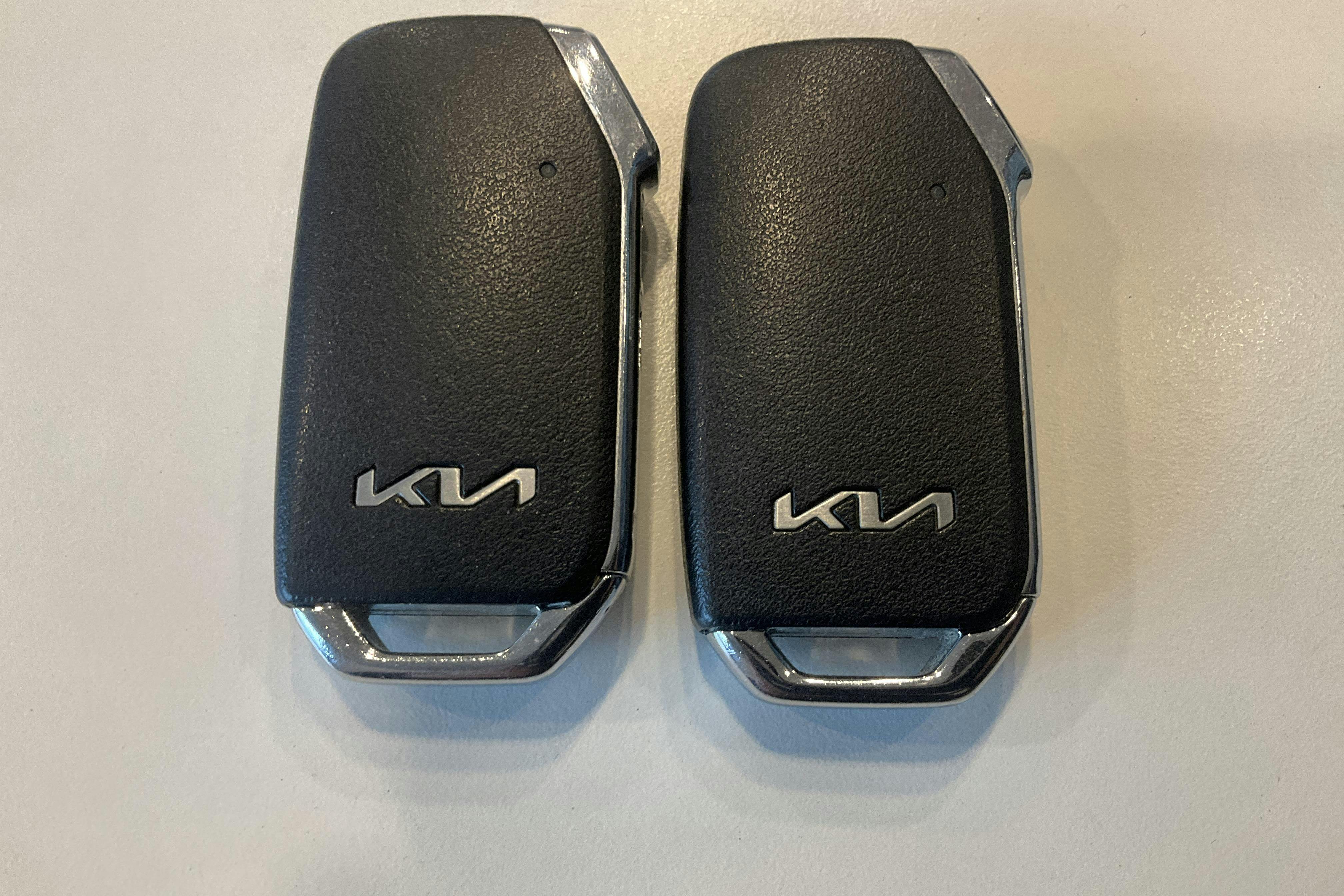 Esitlusfoto 21 aadressil 21: KIA Ceed 1.6 Plug-in Hybrid SW (141hk) - 58 950 km - Automaatne - hall - 2022