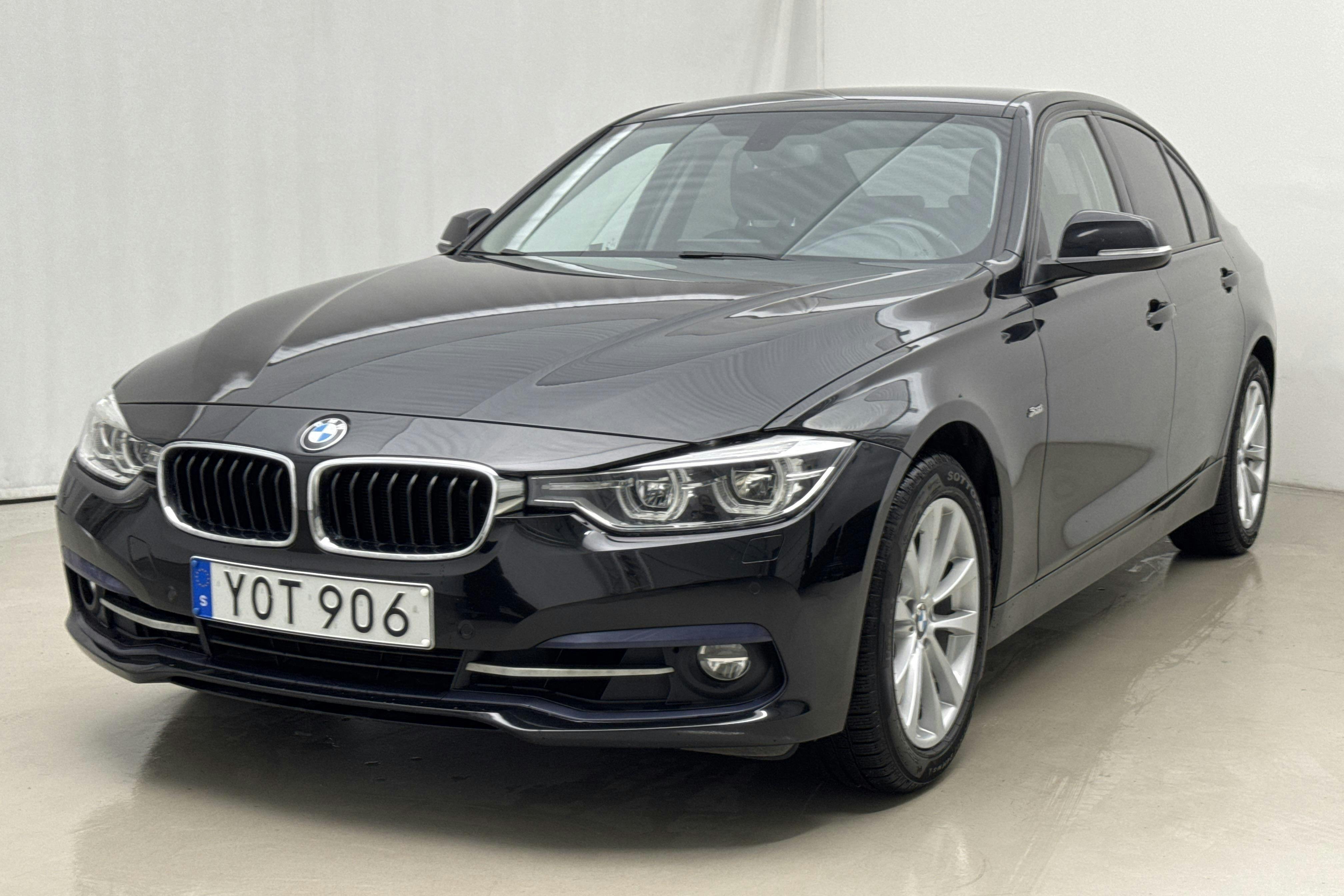 BMW 330i xDrive Sedan, F30 (252hk) - 9 455 mil - Automat - svart - 2018