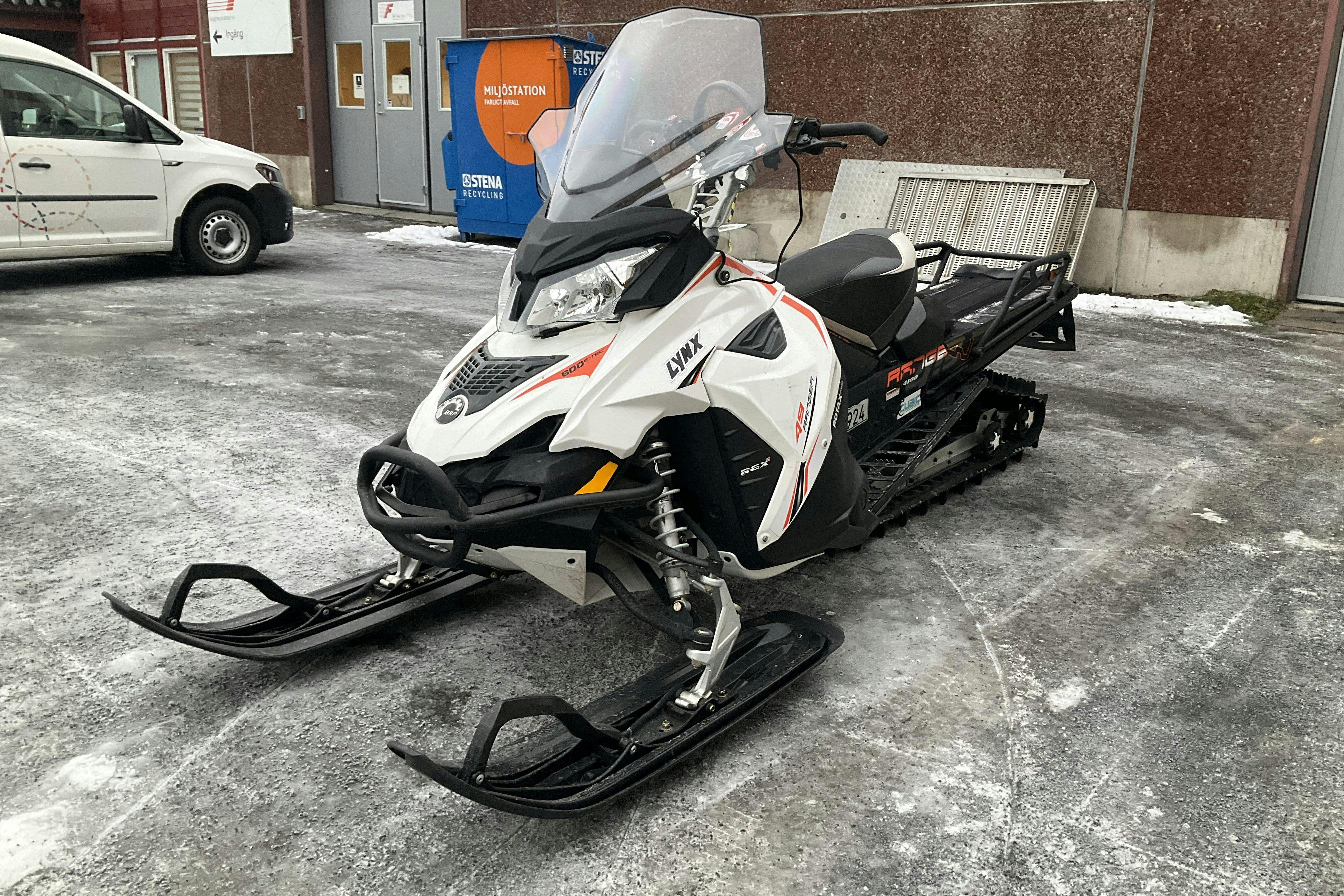 Presentation photo 1 of 15: LYNX 49 RANGER 600 E-TEC Snöskoter - 11 120 km - Automatic - 2016