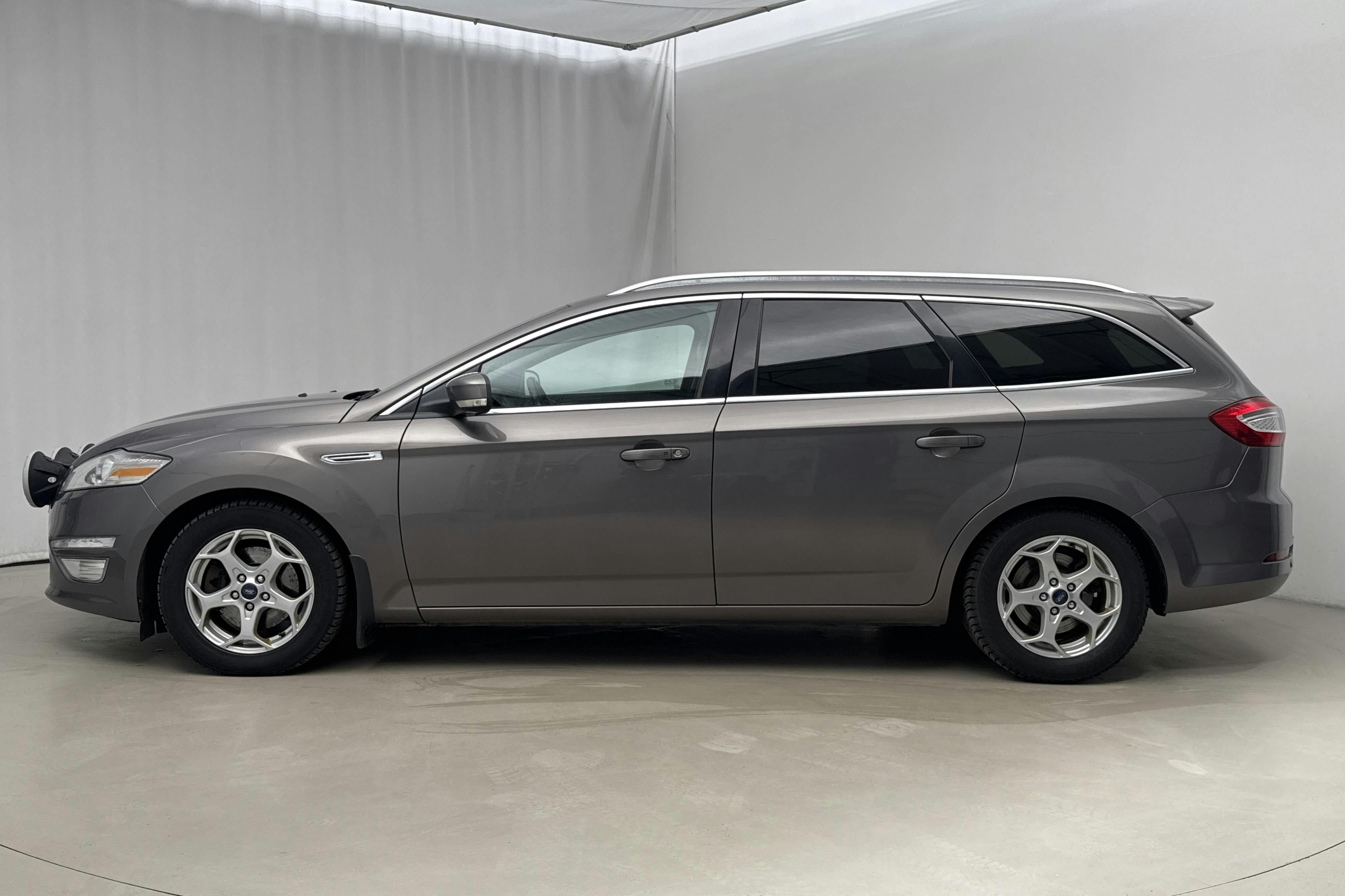 Presentation photo 2 of 17: Ford Mondeo 2.0 Duratorq TDCi Kombi (163hk) - 226 880 km - Manual - brown - 2014