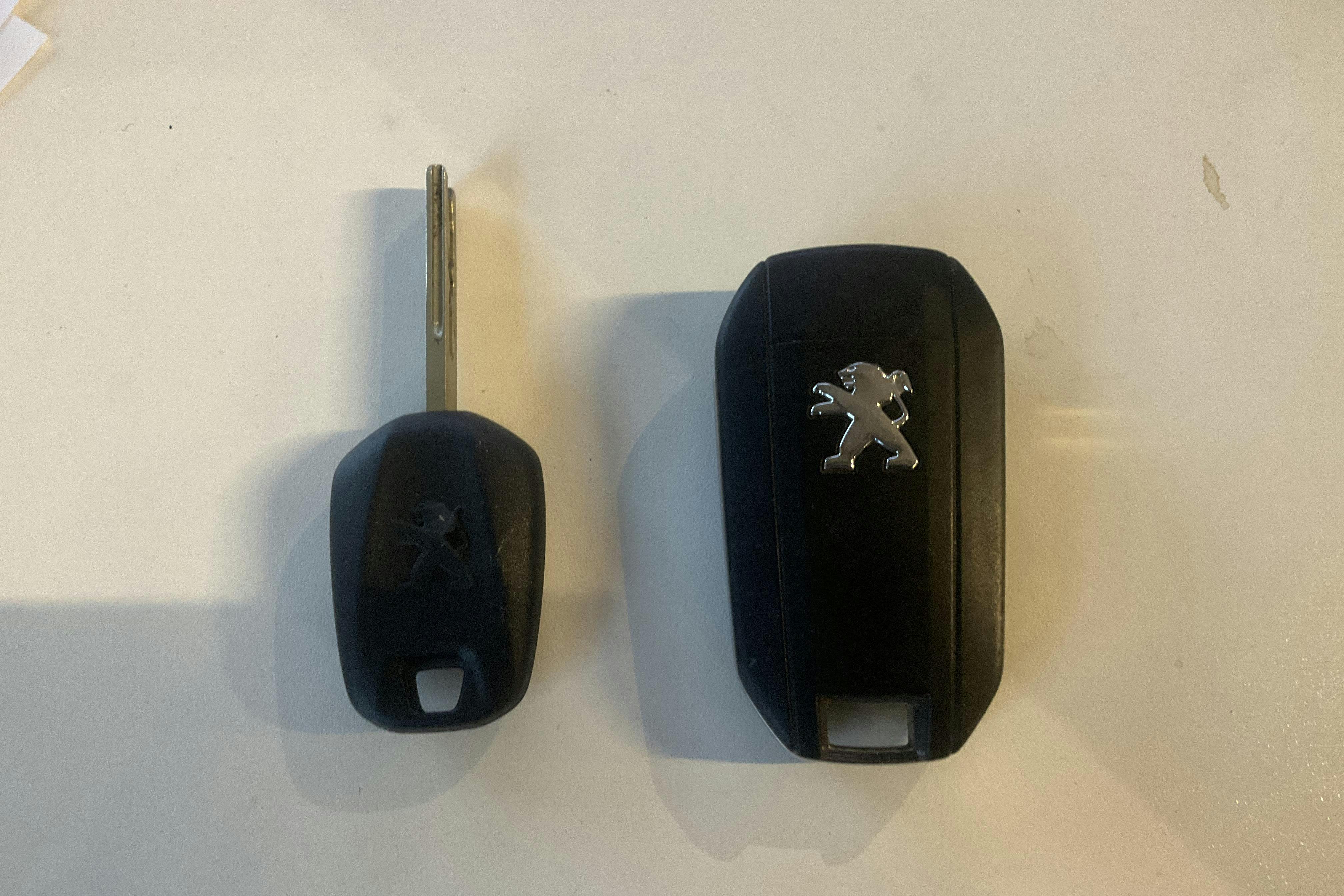 Esitlusfoto 14 aadressil 14: Peugeot 308 PureTech 5dr (110hk) - 162 010 km - Käsitsi - hall - 2015