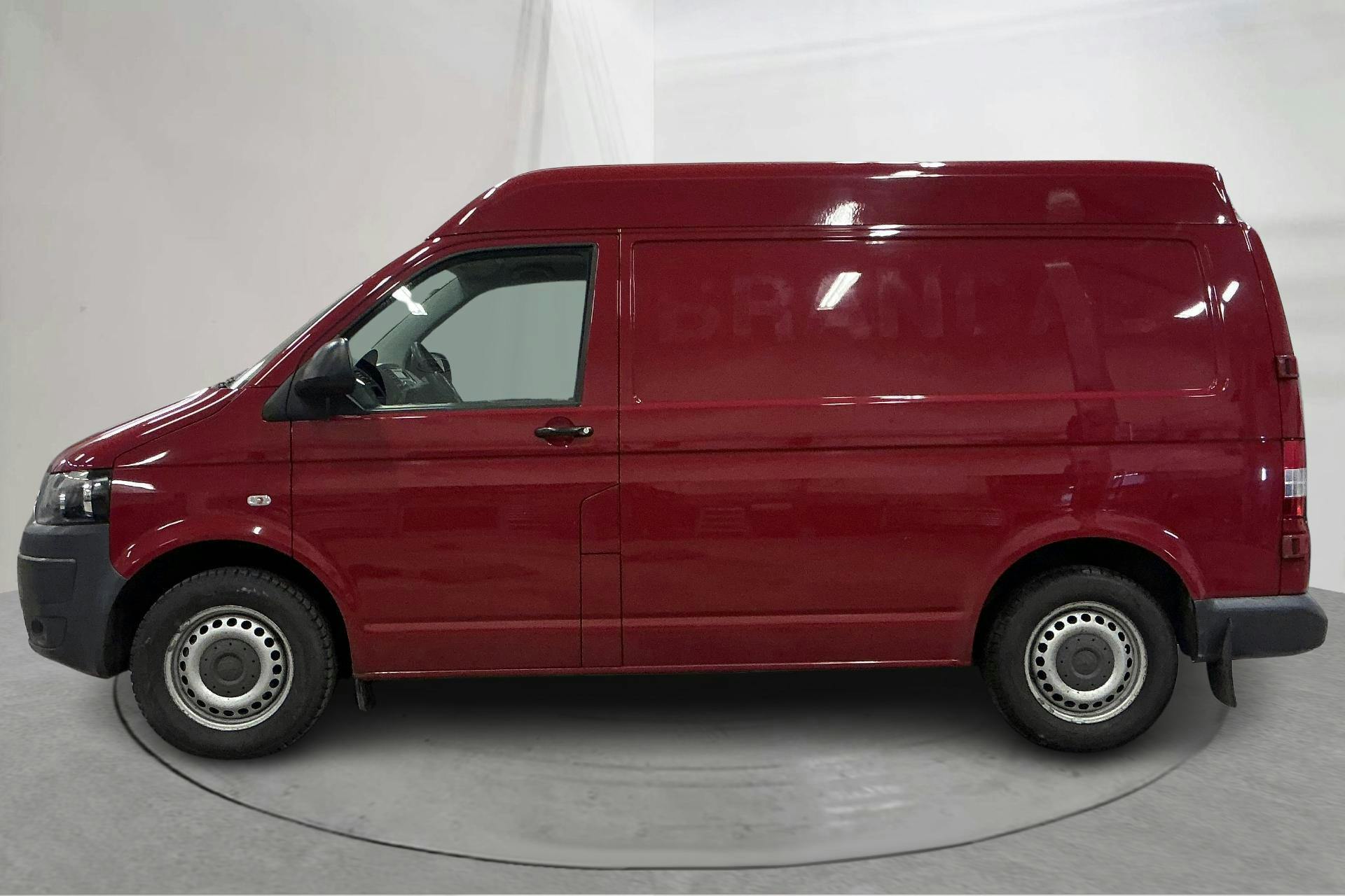 Presentation photo 2 of 13: VW Transporter T5 2.0 TDI (140hk) - 208 970 km - Manual - red - 2012