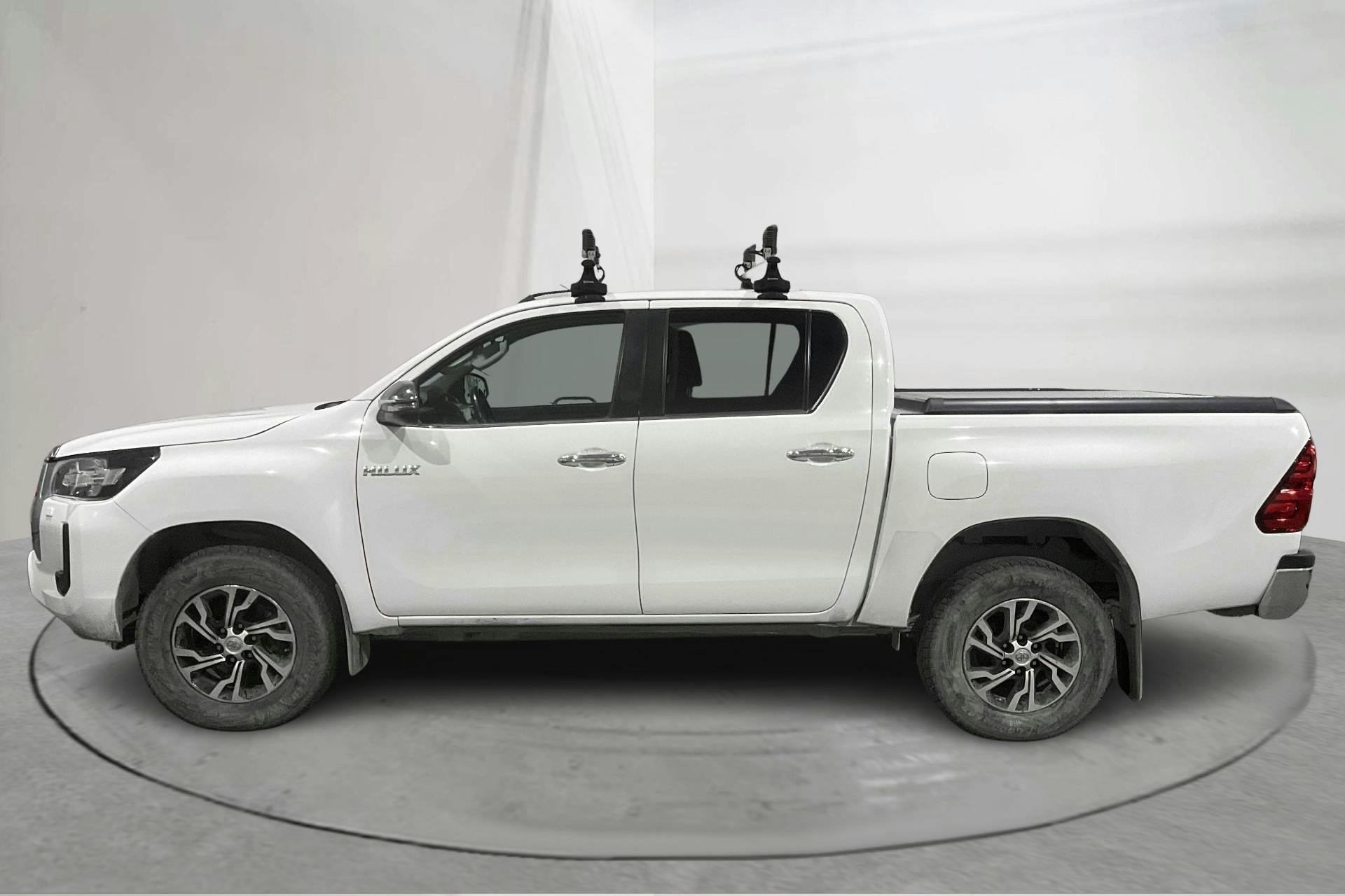 Esitlusfoto 2 aadressil 14: Toyota Hilux 2.4 D 4WD (150hk) - 11 090 km - Automaatne - valge - 2021