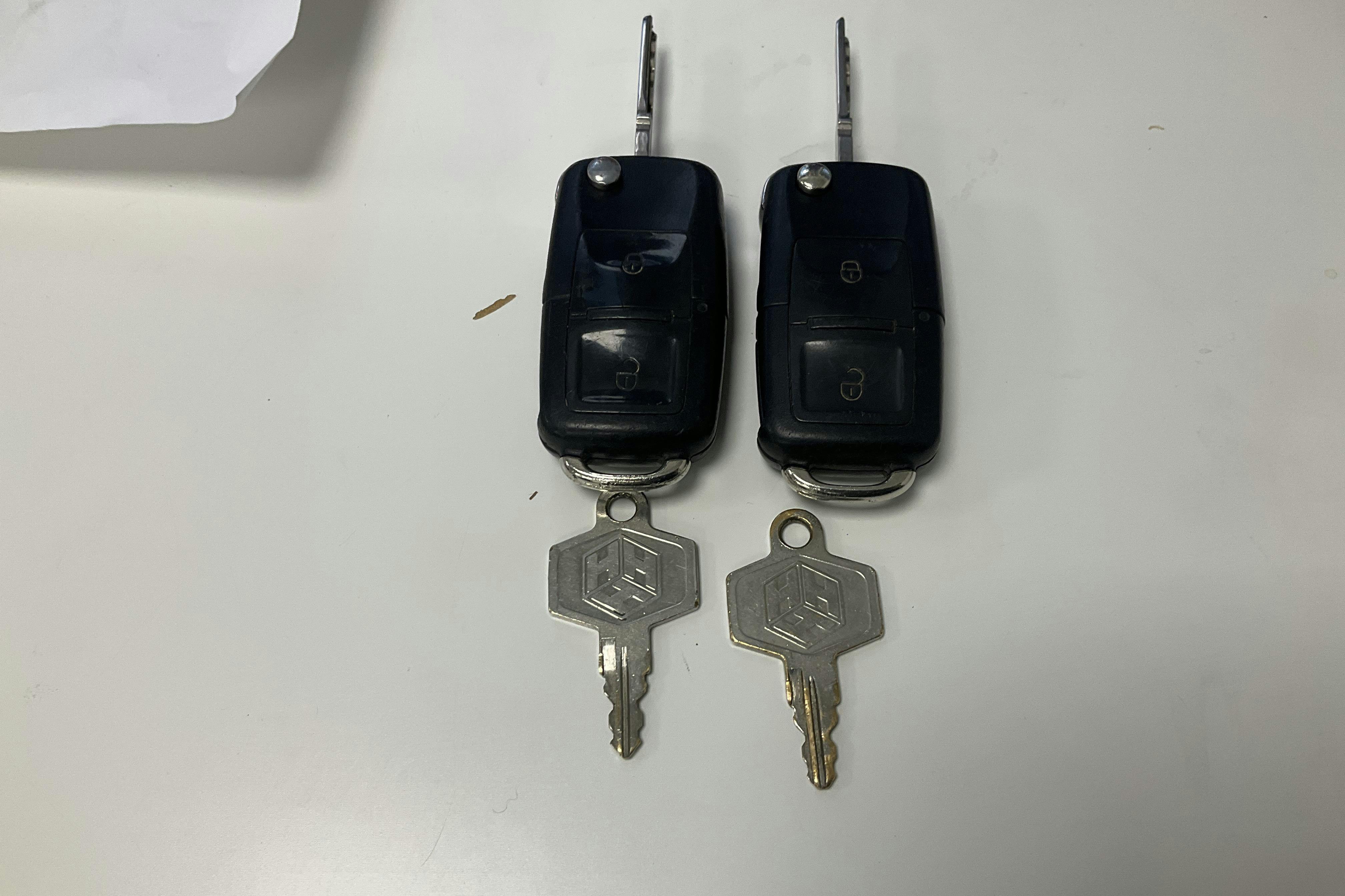 Presentation photo 13 of 13: VW Crafter 35 2.5 TDI Volymskåp (163hk) - 300 240 km - Manual - black - 2011