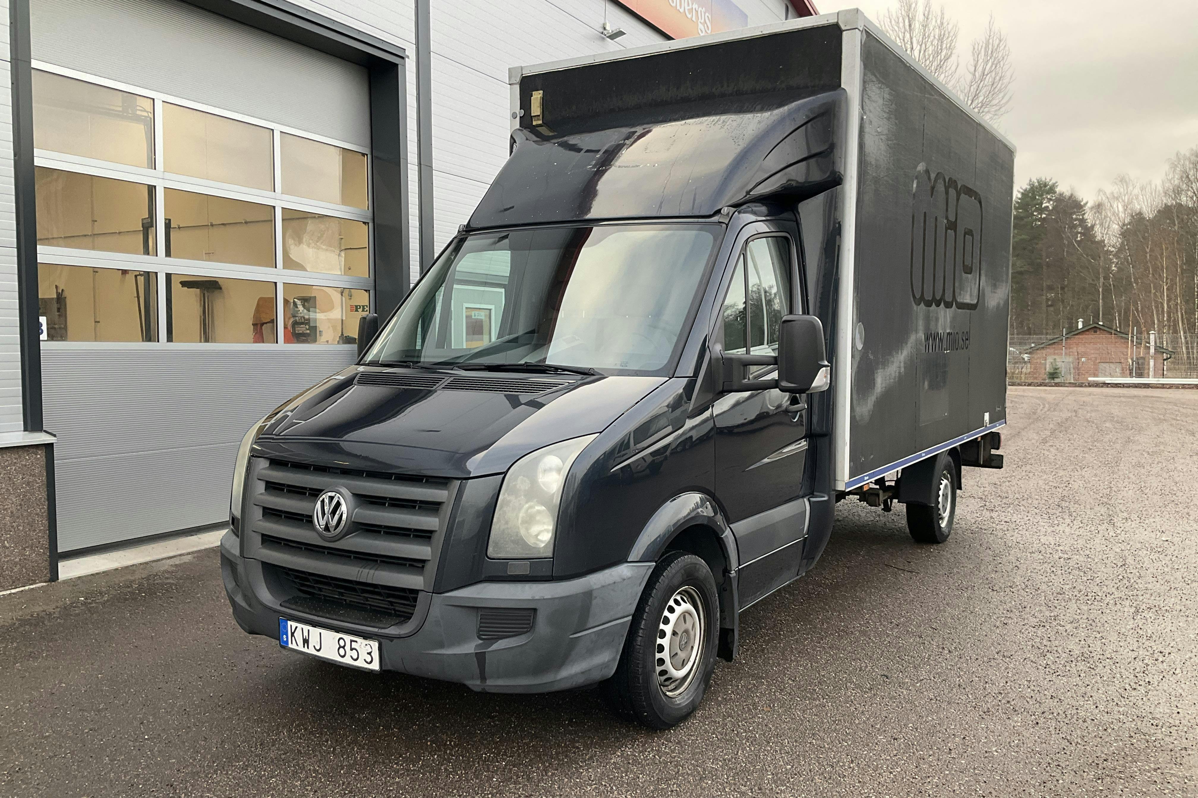 Presentation photo 1 of 13: VW Crafter 35 2.5 TDI Volymskåp (163hk) - 300 240 km - Manual - black - 2011