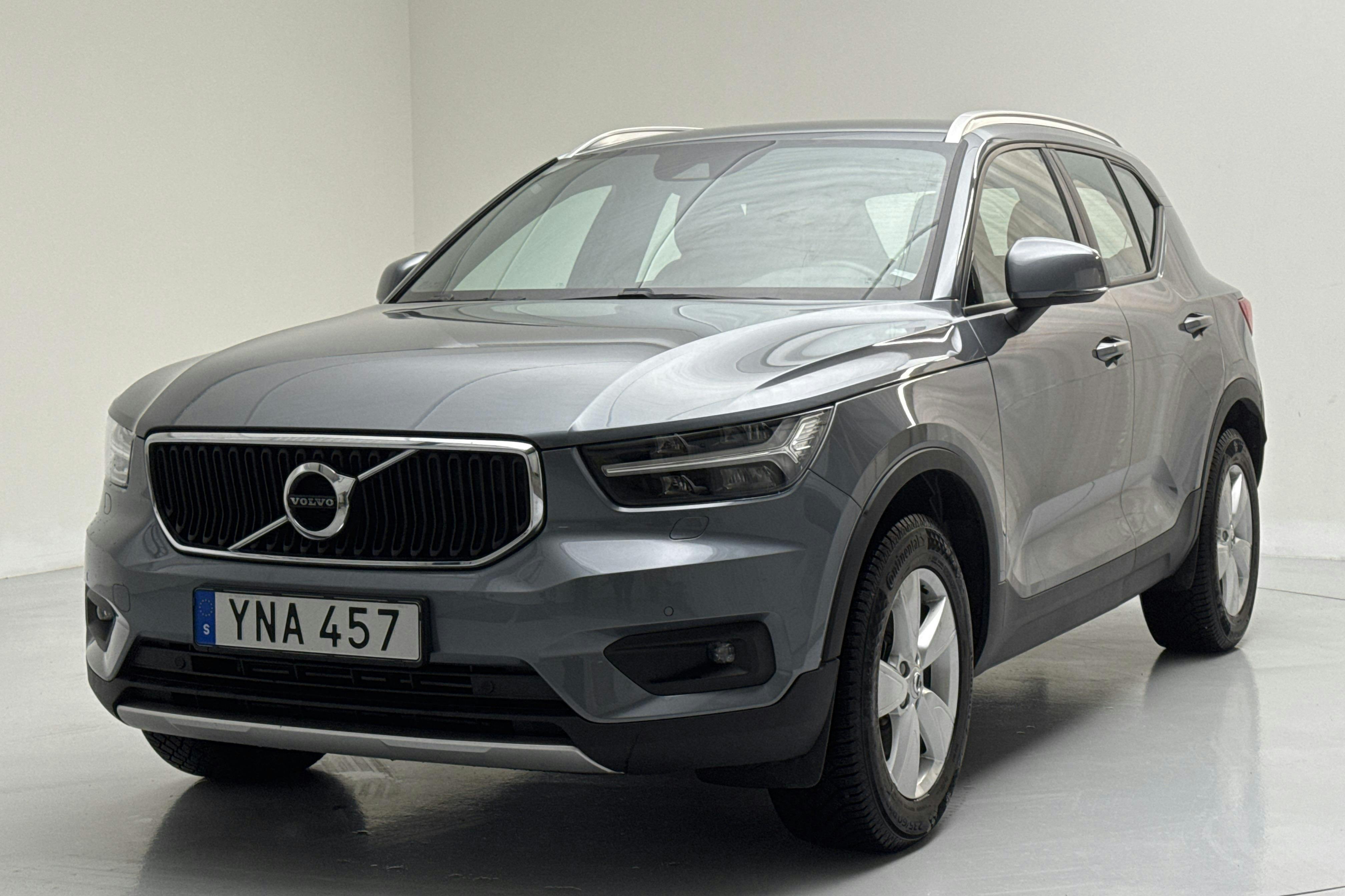 Presentation photo 1 of 15: Volvo XC40 T4 AWD (190hk) - 24 710 km - Automatic - gray - 2019
