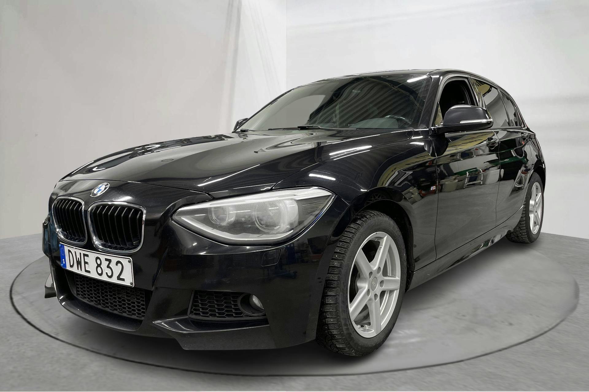 Presentation photo 1 of 13: BMW 120d 5dr, F20 (184hk) - 254 560 km - Automatic - black - 2015