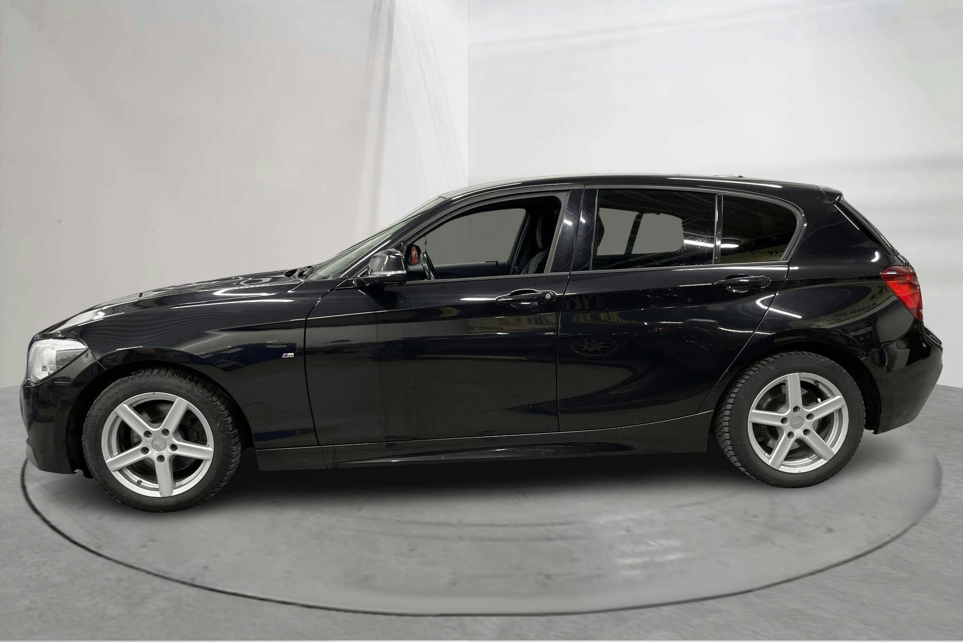 Presentation photo 2 of 13: BMW 120d 5dr, F20 (184hk) - 254 560 km - Automatic - black - 2015