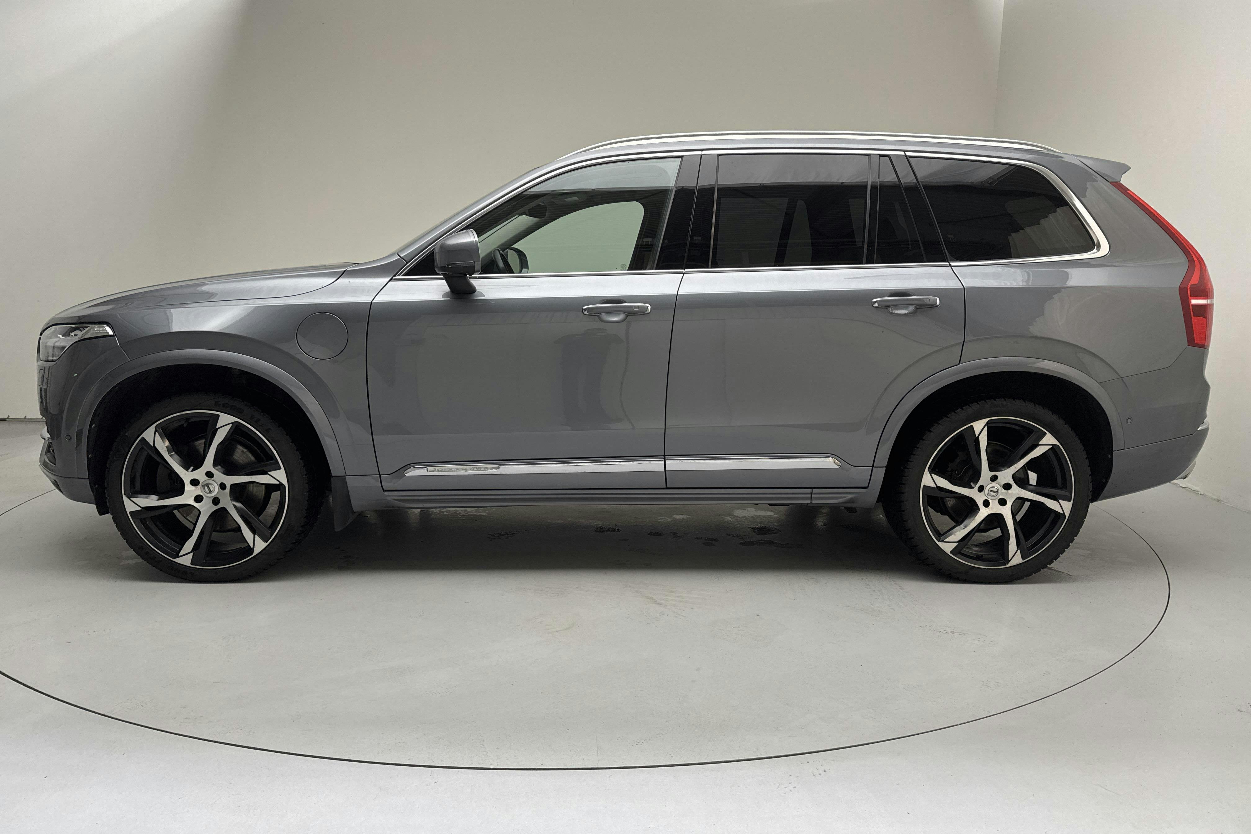 Esittelykuva 2 osoitteesta 20: Volvo XC90 T8 AWD Twin Engine (400hk) - 116 710 km - Automaattinen - harmaa - 2016