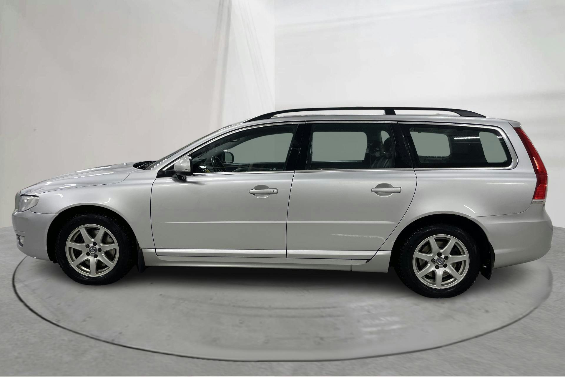 Presentation photo 2 of 14: Volvo V70 II D5 AWD (215hk) - 285 350 km - Automatic - silver - 2015