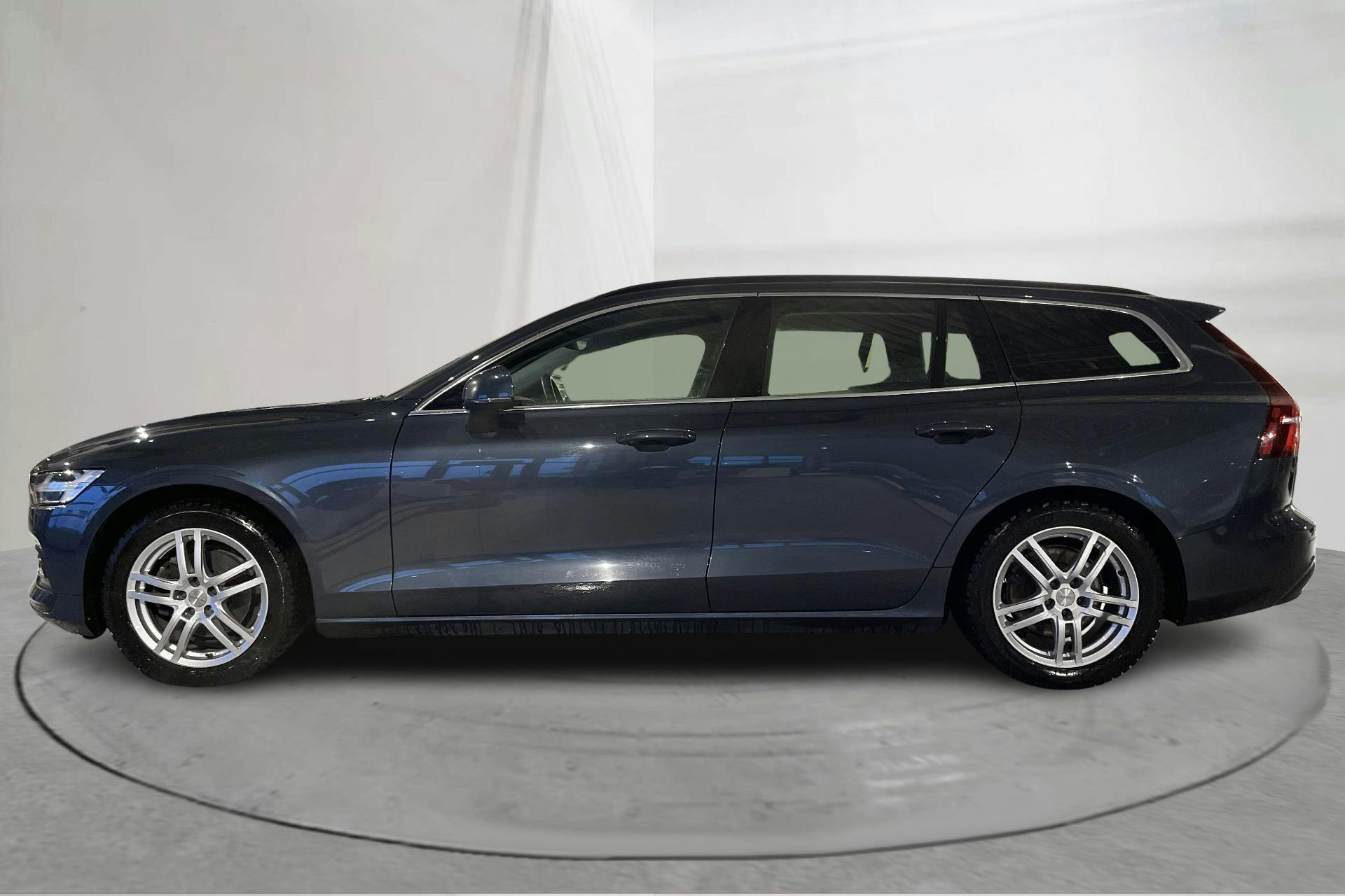 Presentation photo 2 of 13: Volvo V60 B4 Mildhybrid, Diesel (197hk) - 99 240 km - Automatic - Dark Blue - 2023