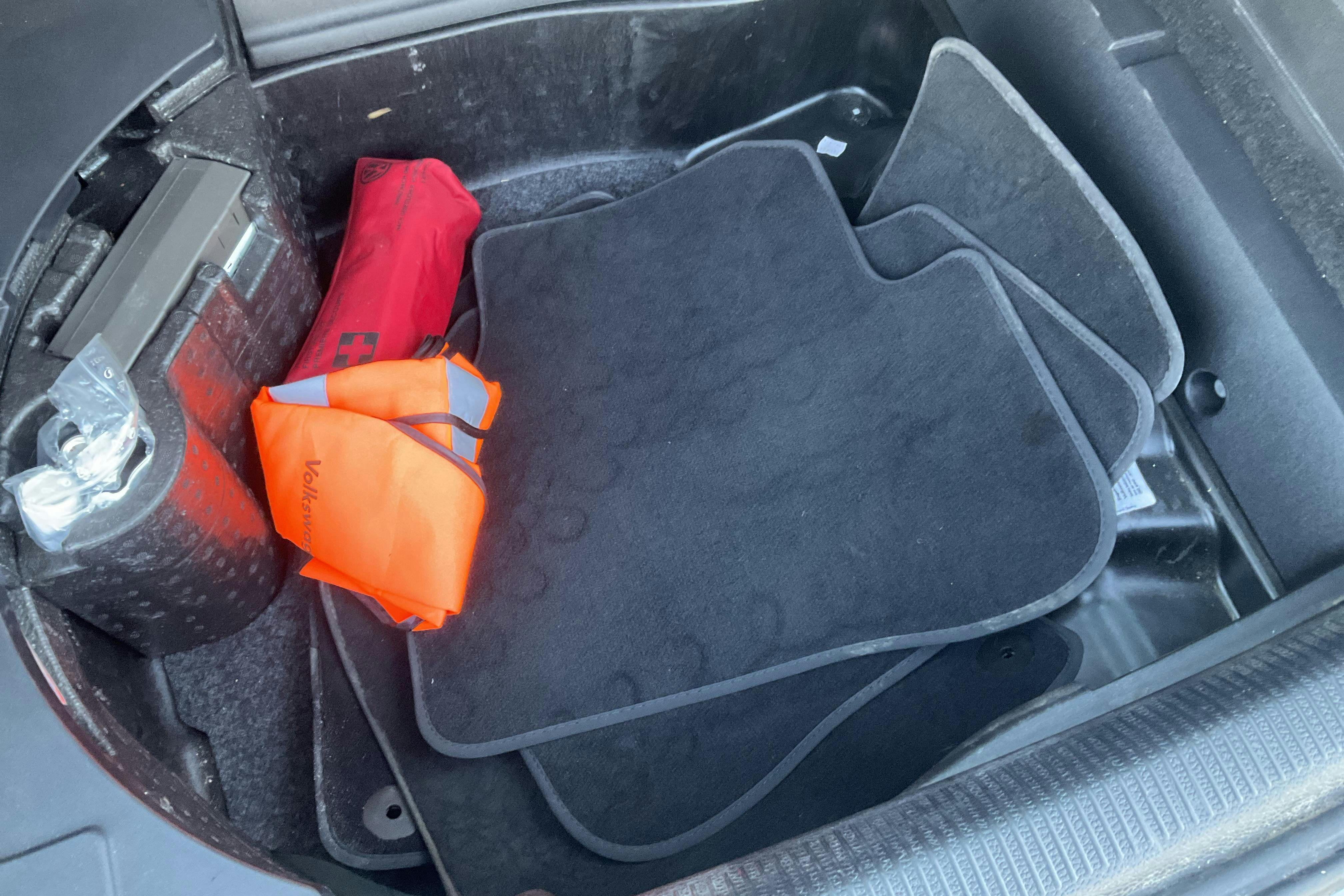 Esitlusfoto 18 aadressil 18: VW Passat Alltrack 2.0 TDI BlueMotion Technology 4Motion (177hk) - 166 830 km - Automaatne - Dark Grey - 2015