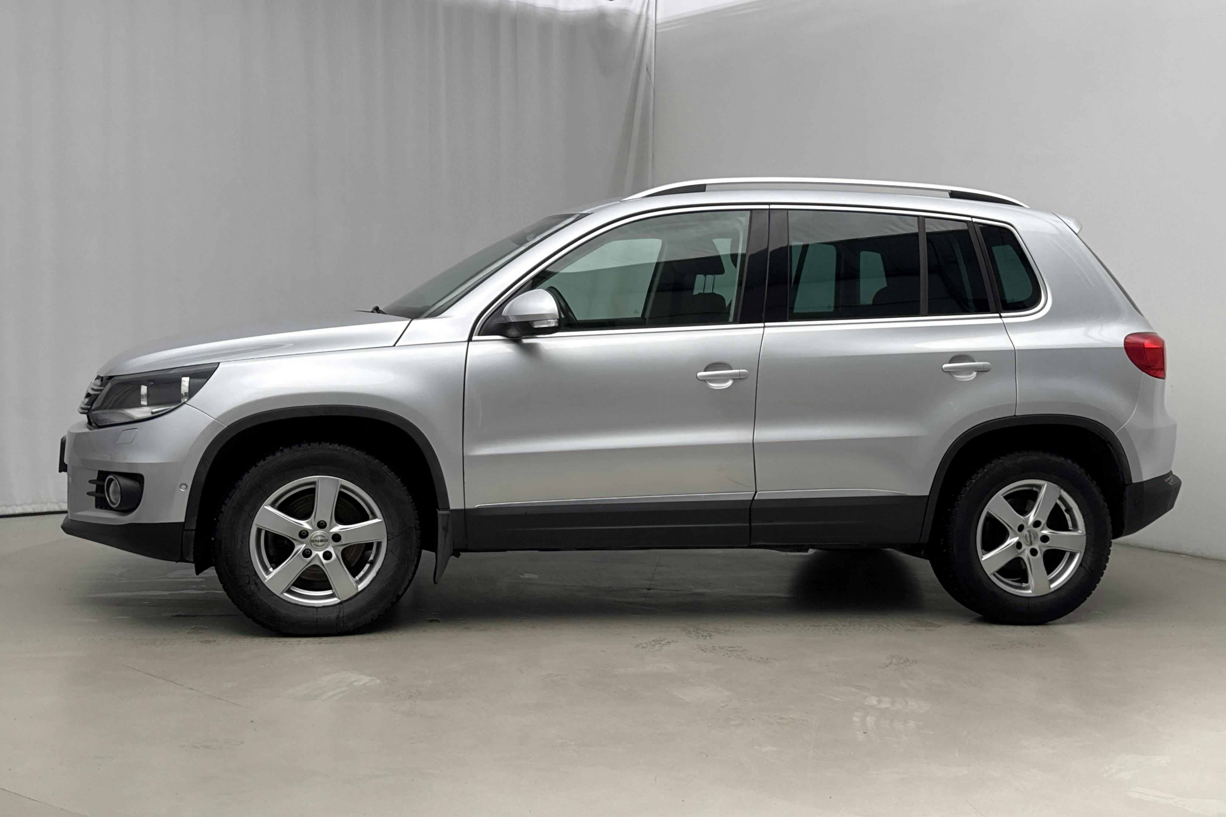 Presentation photo 2 of 20: VW Tiguan 2.0 TFSI 4MOTION (180hk) - 88 720 km - Automatic - gray - 2013
