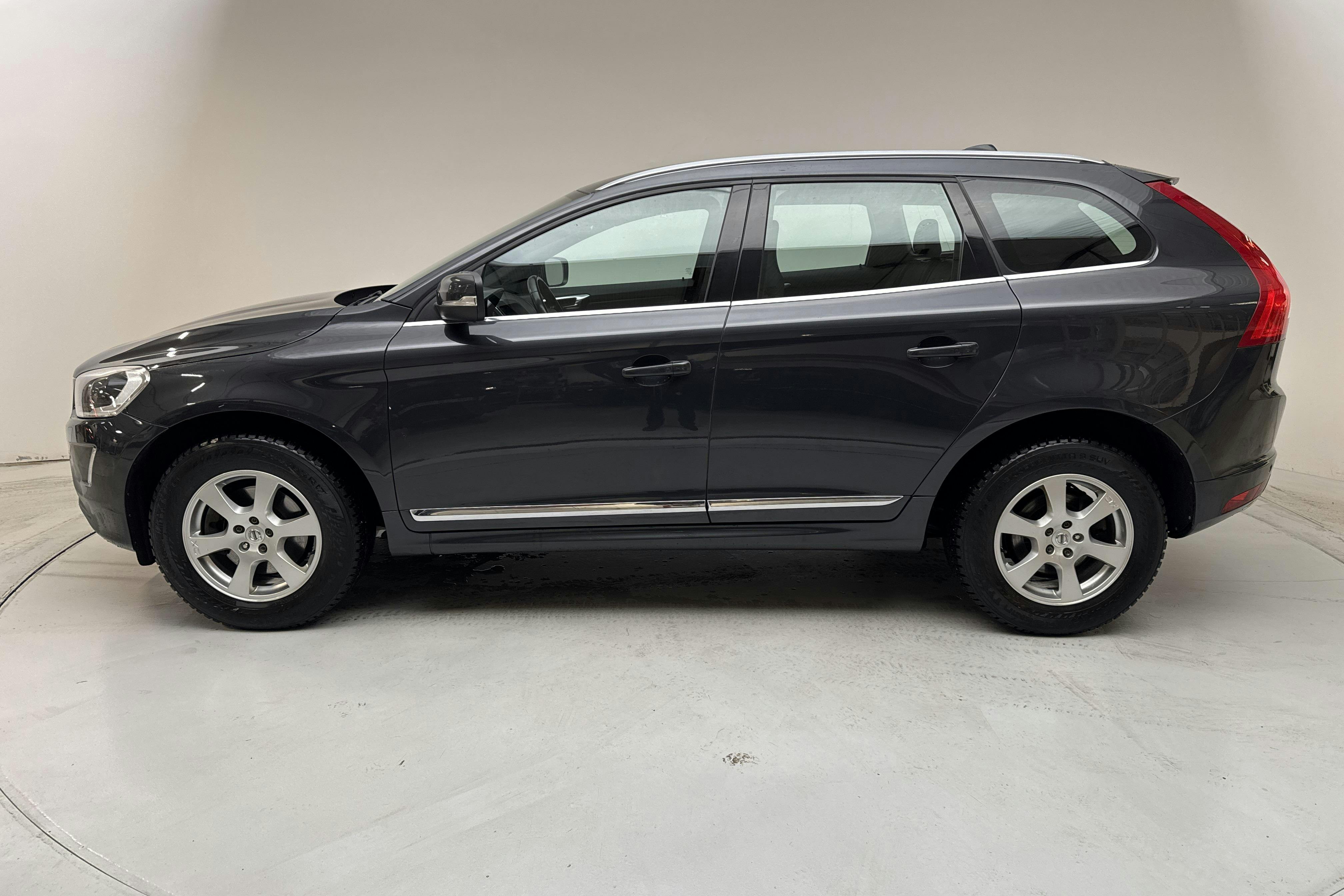 Esitlusfoto 2 aadressil 14: Volvo XC60 D4 2WD (190hk) - 117 570 km - Automaatne - hall - 2017