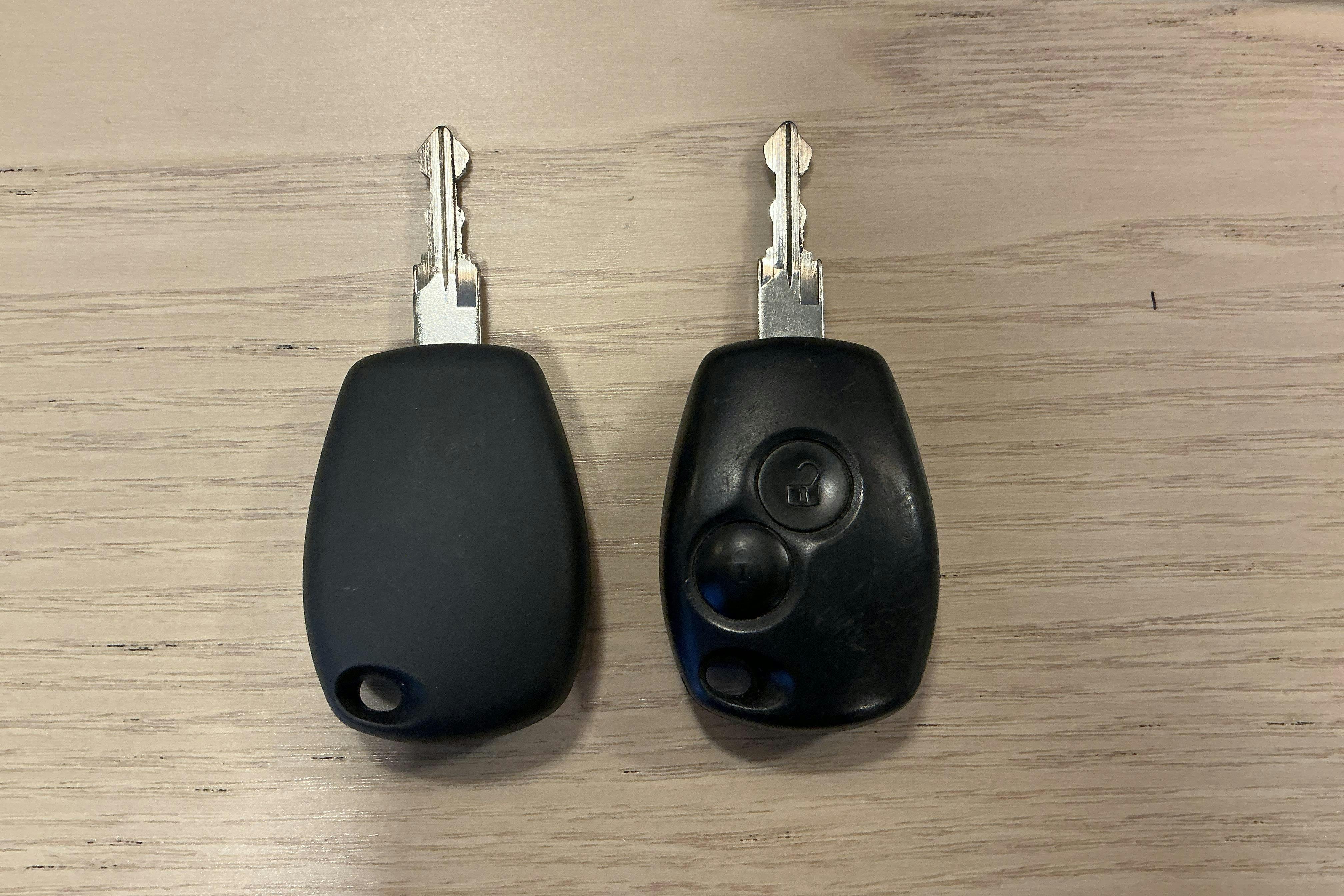 Presentation photo 12 of 12: Dacia Duster 1.5 dCi 4x4 (109hk) - 104 210 km - Manual - white - 2015