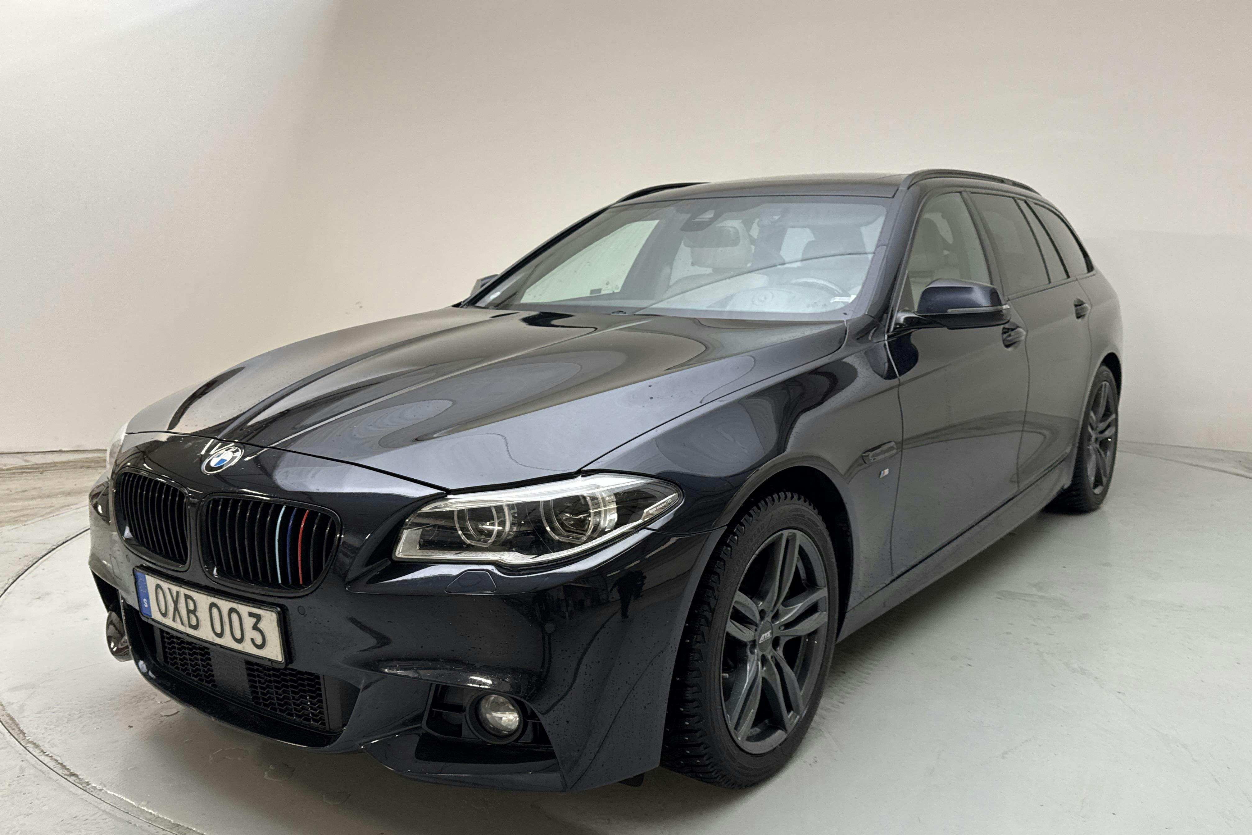 Esitlusfoto 1 aadressil 17: BMW 530d xDrive Touring, F11 (258hk) - 158 700 km - Automaatne - must - 2016