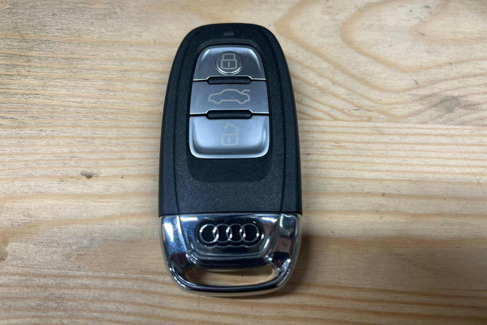 Esitlusfoto 14 aadressil 14: Audi A6 2.0 TDI Avant (177hk) - 174 060 km - Automaatne - must - 2012