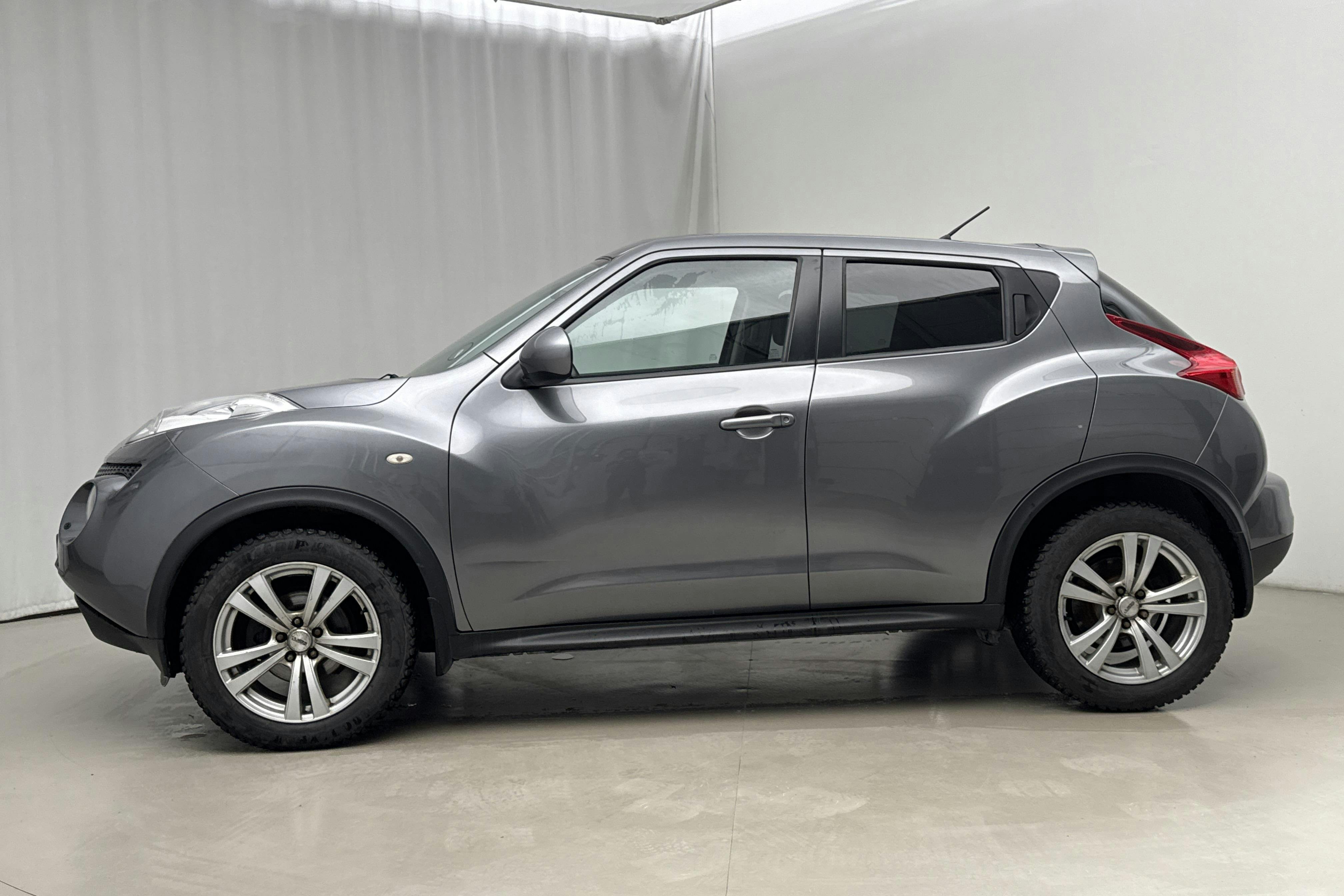 Esittelykuva 2 osoitteesta 18: Nissan Juke 1.6 (117hk) - 157 800 km - Automaattinen - harmaa - 2010